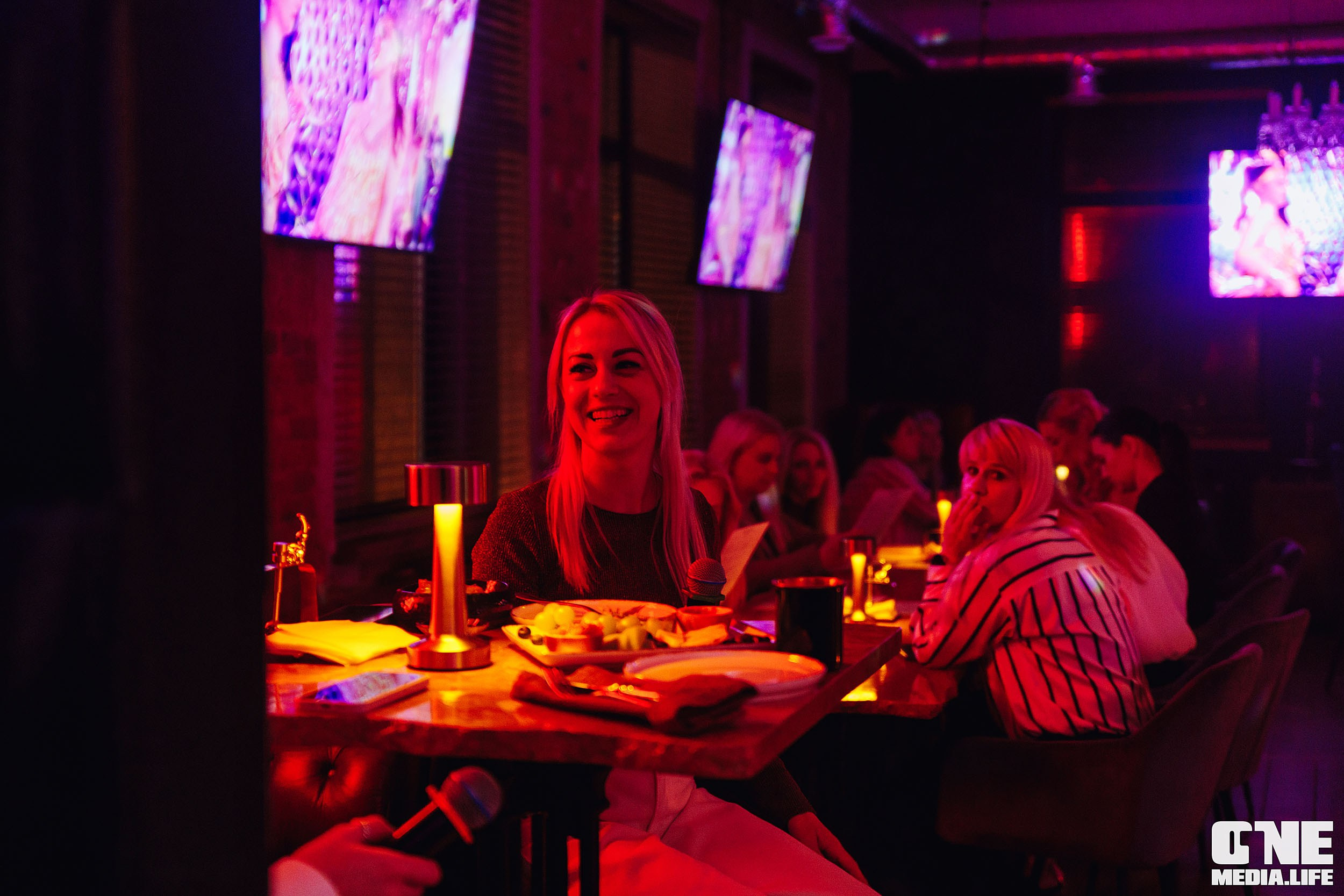 Фоторепортаж из караоке-клуба Белгравия. One Media Life: фоторепортажи, фотоотчеты с мероприятий и заведений