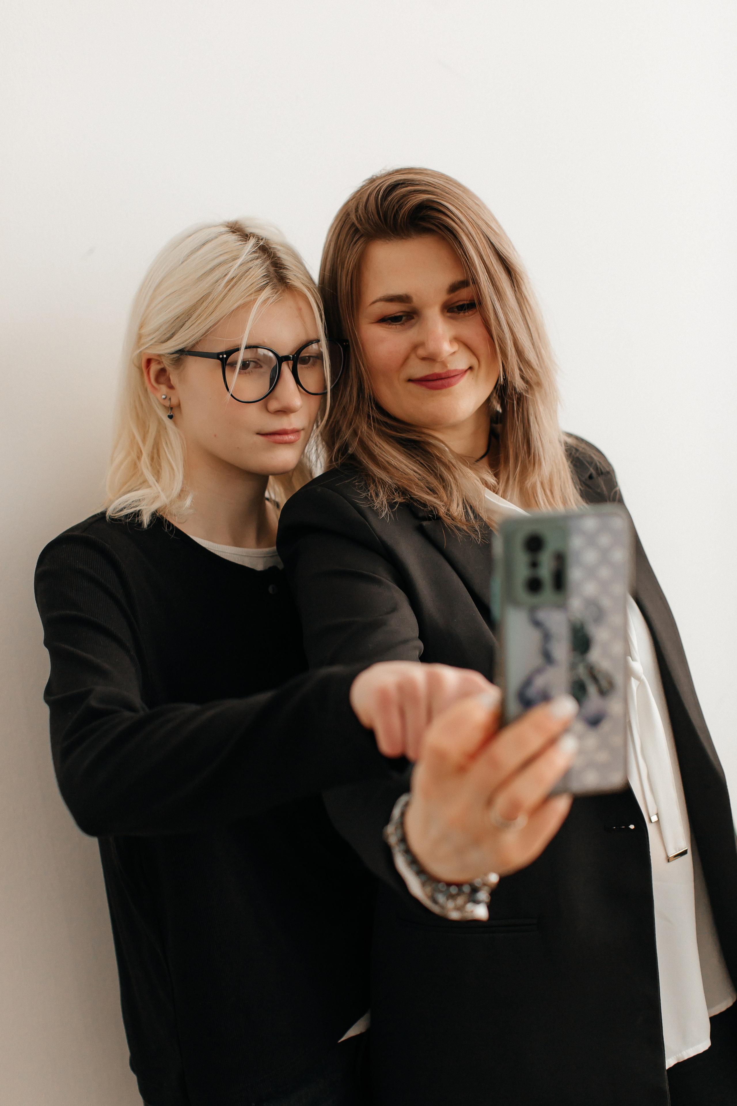 Любовь с семьей в студии. Семейный, детский и школьный фотограф в Москве Рудницкая Анна