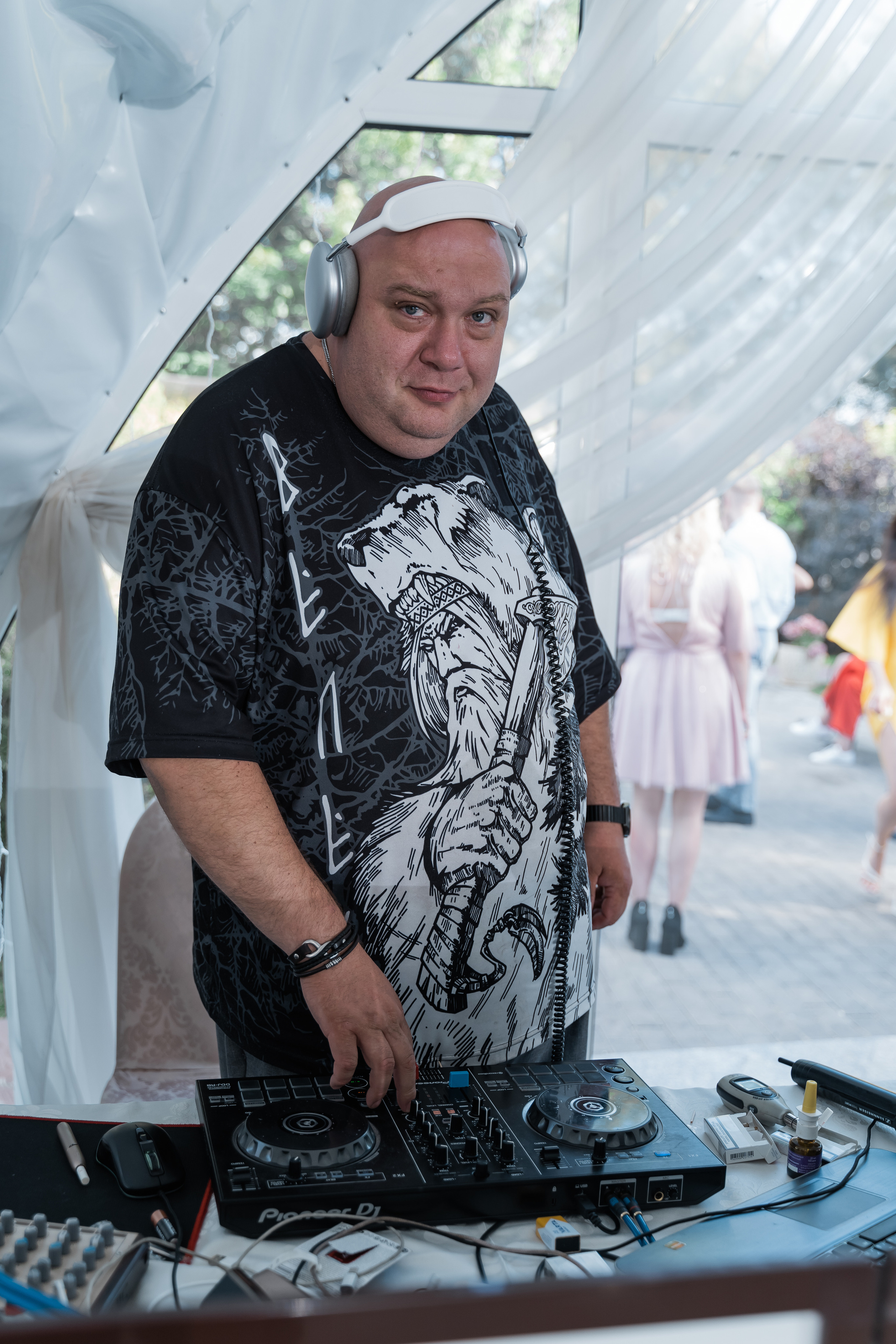  #ДИДЖЕЙМЕДВЕДЬ, диджей Медведь Диджей на свадьбу, диджей на корпоратив. диджей на праздник, диджей с аппаратурой, диджей с колонками, аренда аппаратуры dj medved резидент MixFm Диджей Алексей Медведь