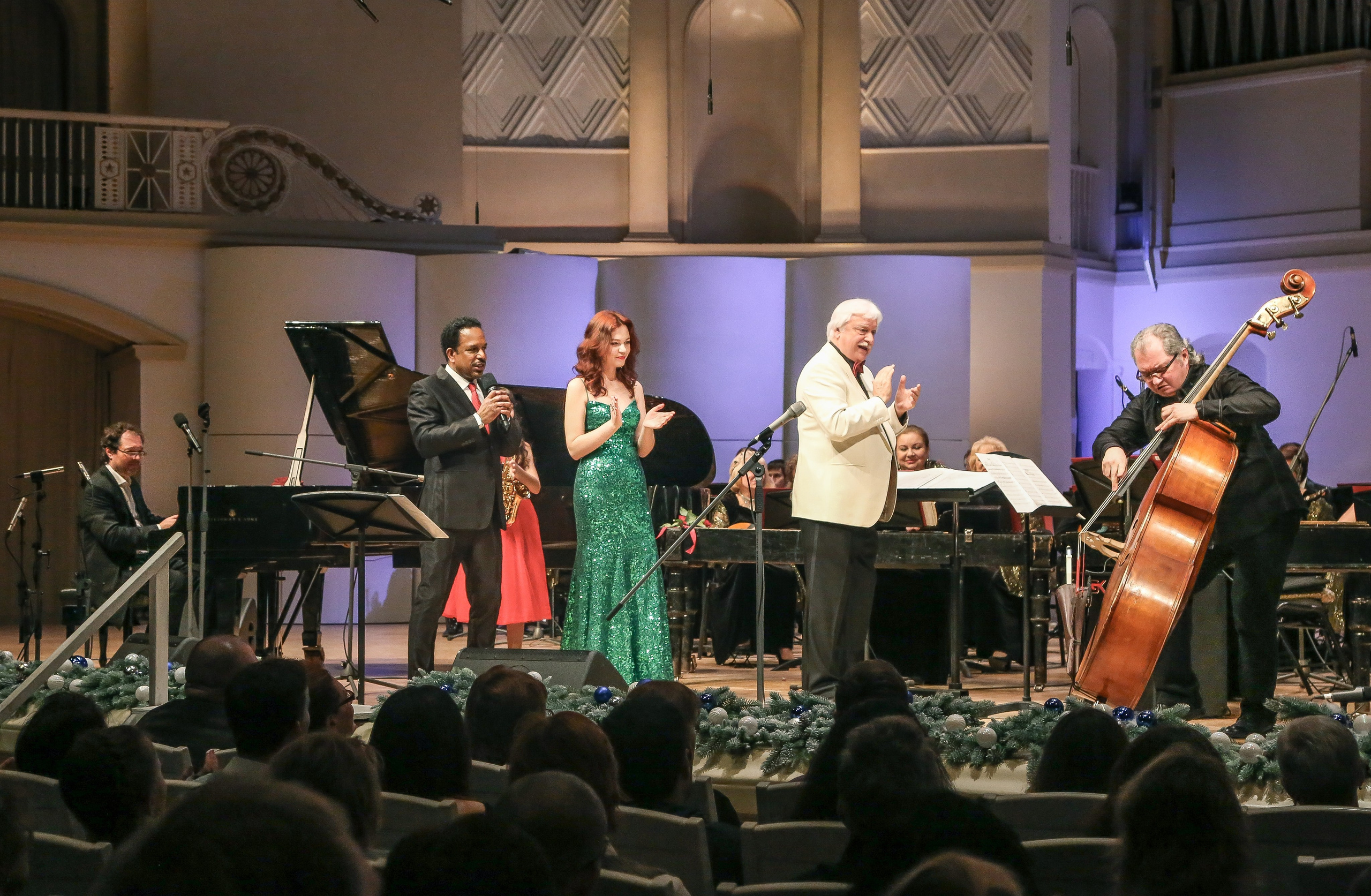 Christmas in Blue. Дарья Письменюк / Darya Leitstern — фотограф, музыкант, журналист, путешественник