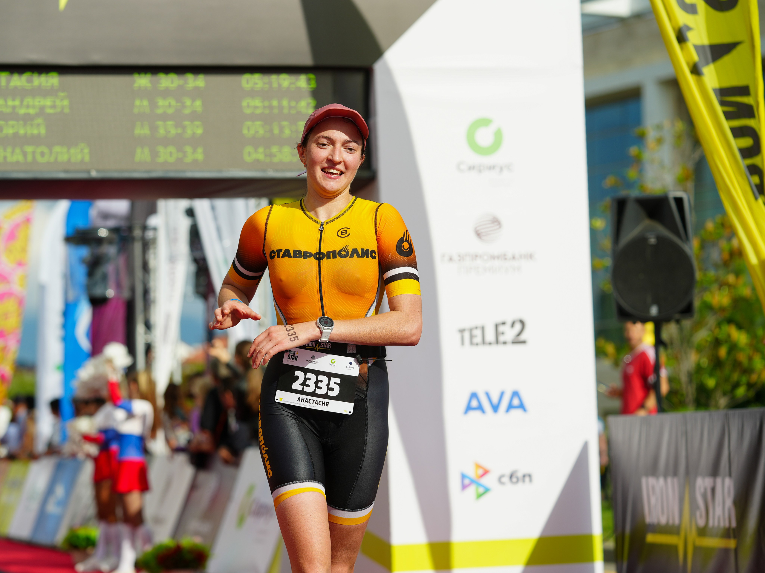 Фотоотчет партнерской интеграции для компании TELE2 на фестивале Ironstar. Репортажный фотограф в Красной Поляне и Сочи Павлюченко Екатерина