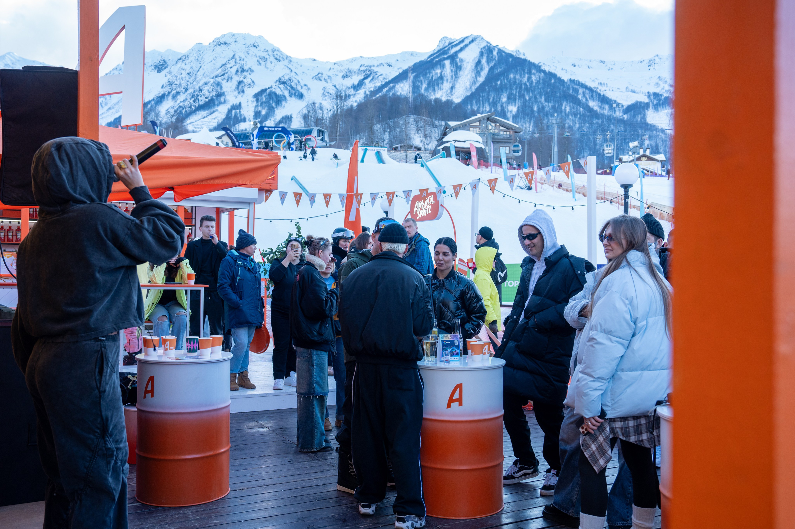 Фотоотчет партнерской интеграции Aperol Spritz на Роза Фест 2025. Репортажный фотограф в Красной Поляне и Сочи Павлюченко Екатерина