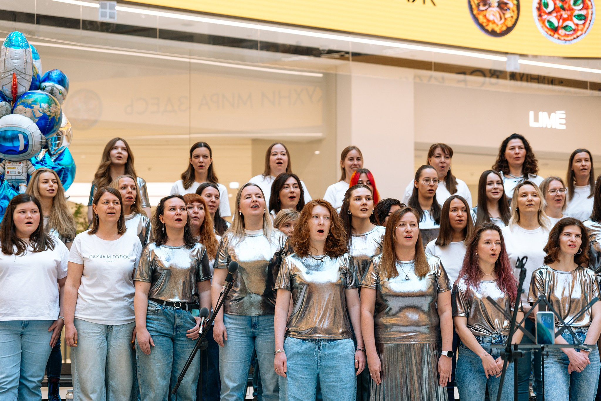 Нескучный хор ТРЦ «Голливуд». Апрель 26. Репортажный фотограф в Санкт-Петербурге Анастасия Клёпова