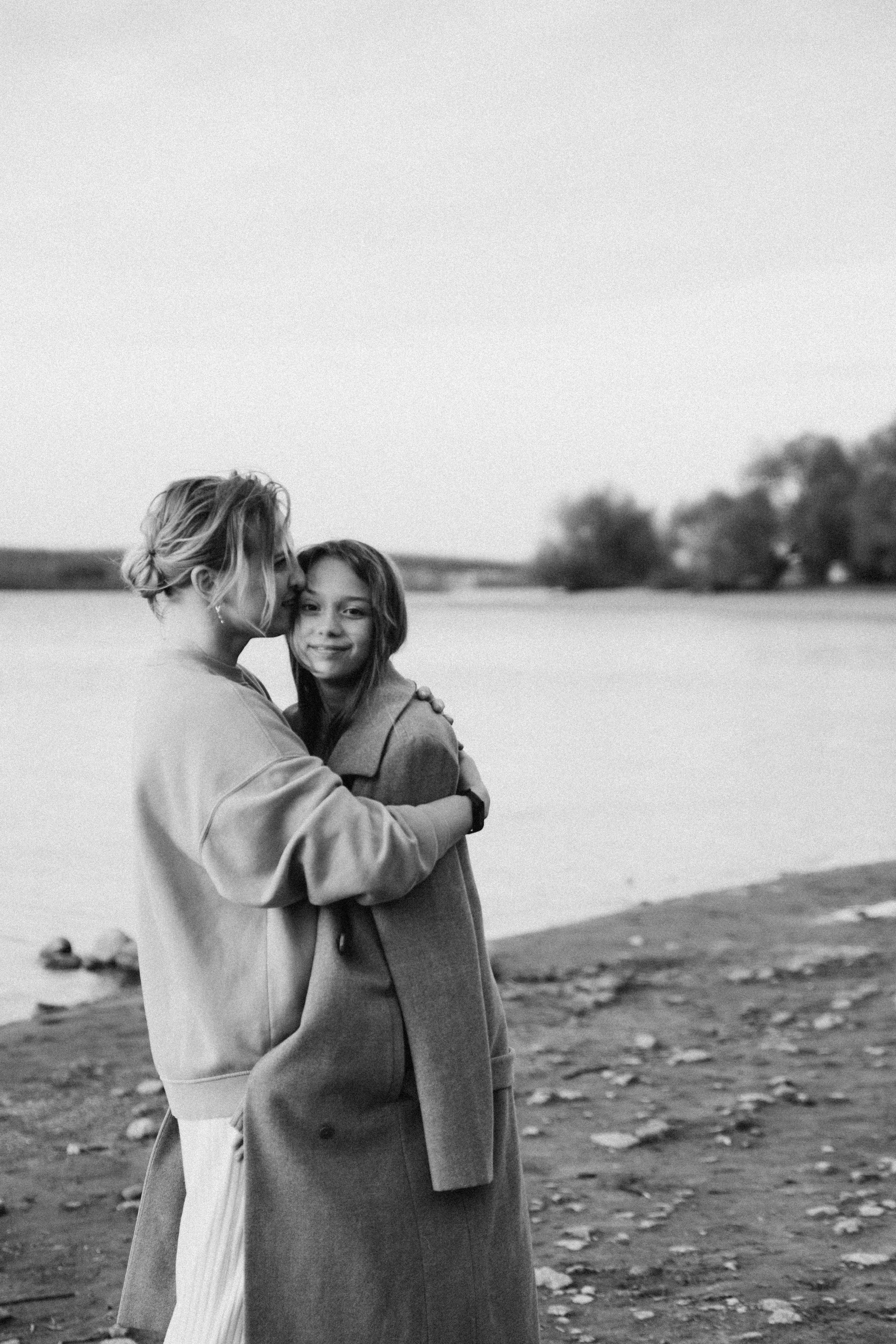 Большая семья на маленьком море. Репортажный и детский фотограф в Минске