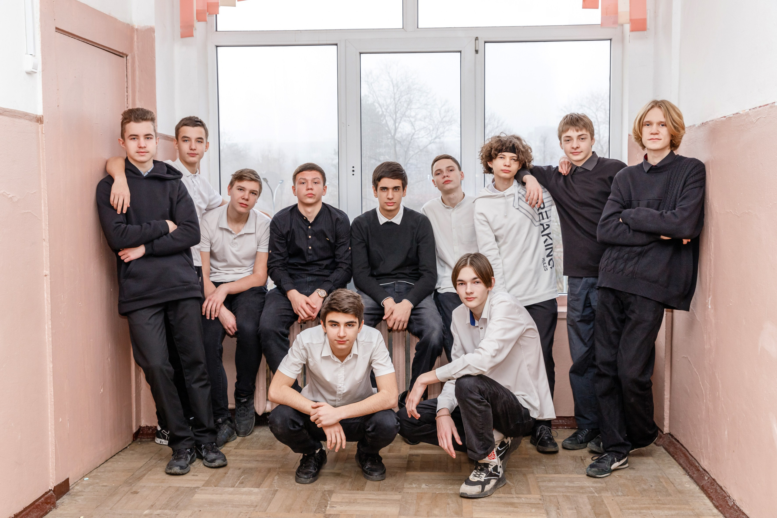 И В ШКОЛЕ ЕСТЬ ЖИЗНЬ. Марина Ушакова. Фотограф. Выпускные альбомы. г. Краснодар