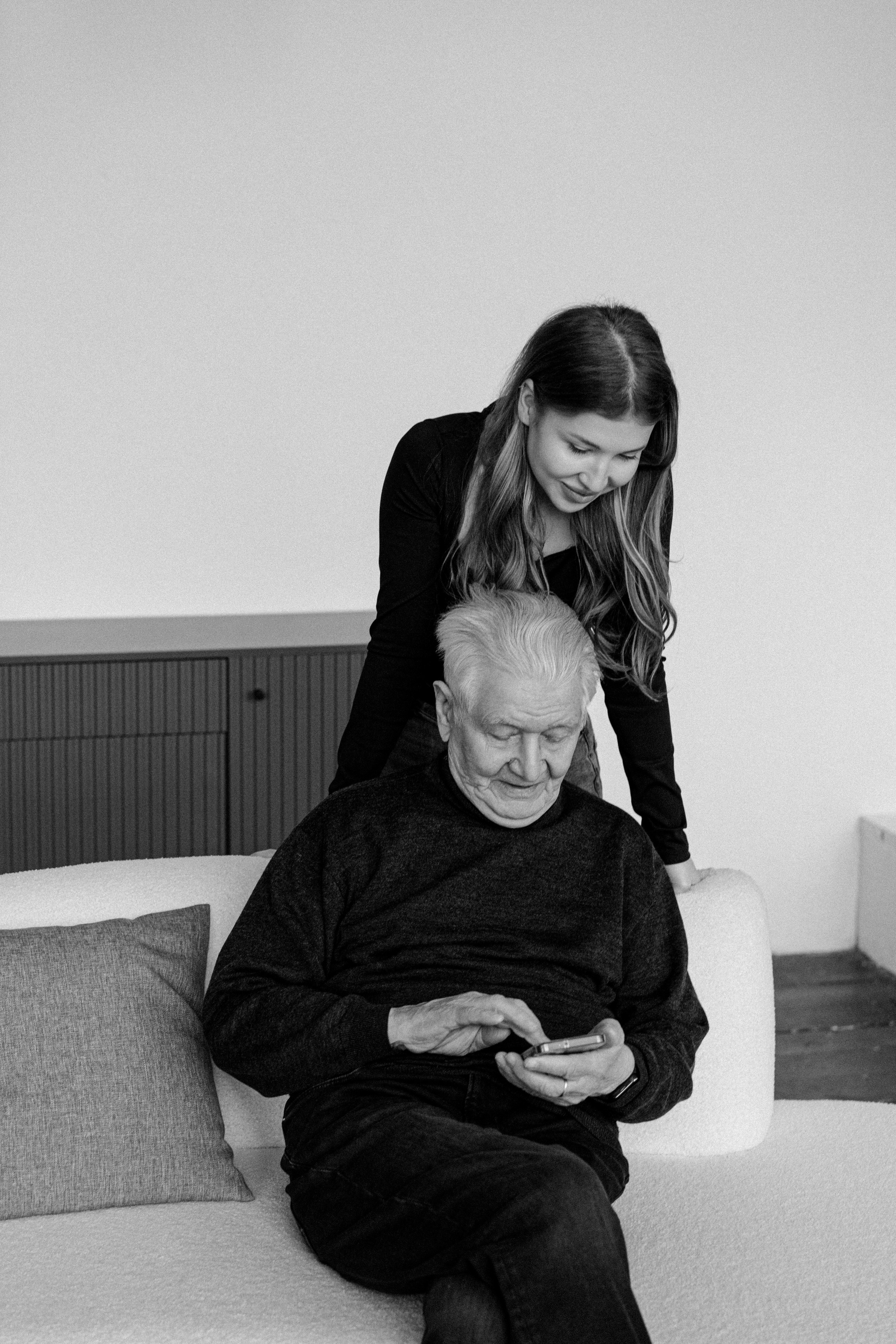 Анастасия и дедушка. Свадебный и семейный фотограф в Калининграде Анастасия Гриценко