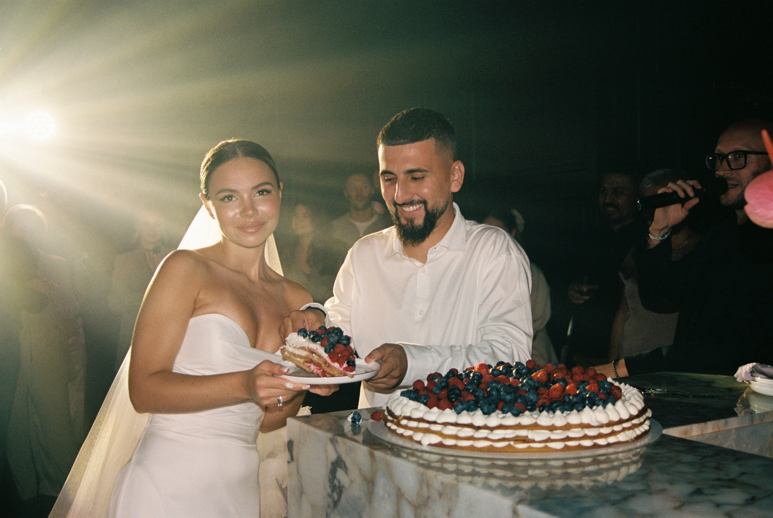 Андрей и Алина. Питер. Утро в отеле Angleter и банкет в Сезонах. Цифра и плёнка. Свадебный фотограф Катерина Чулкова