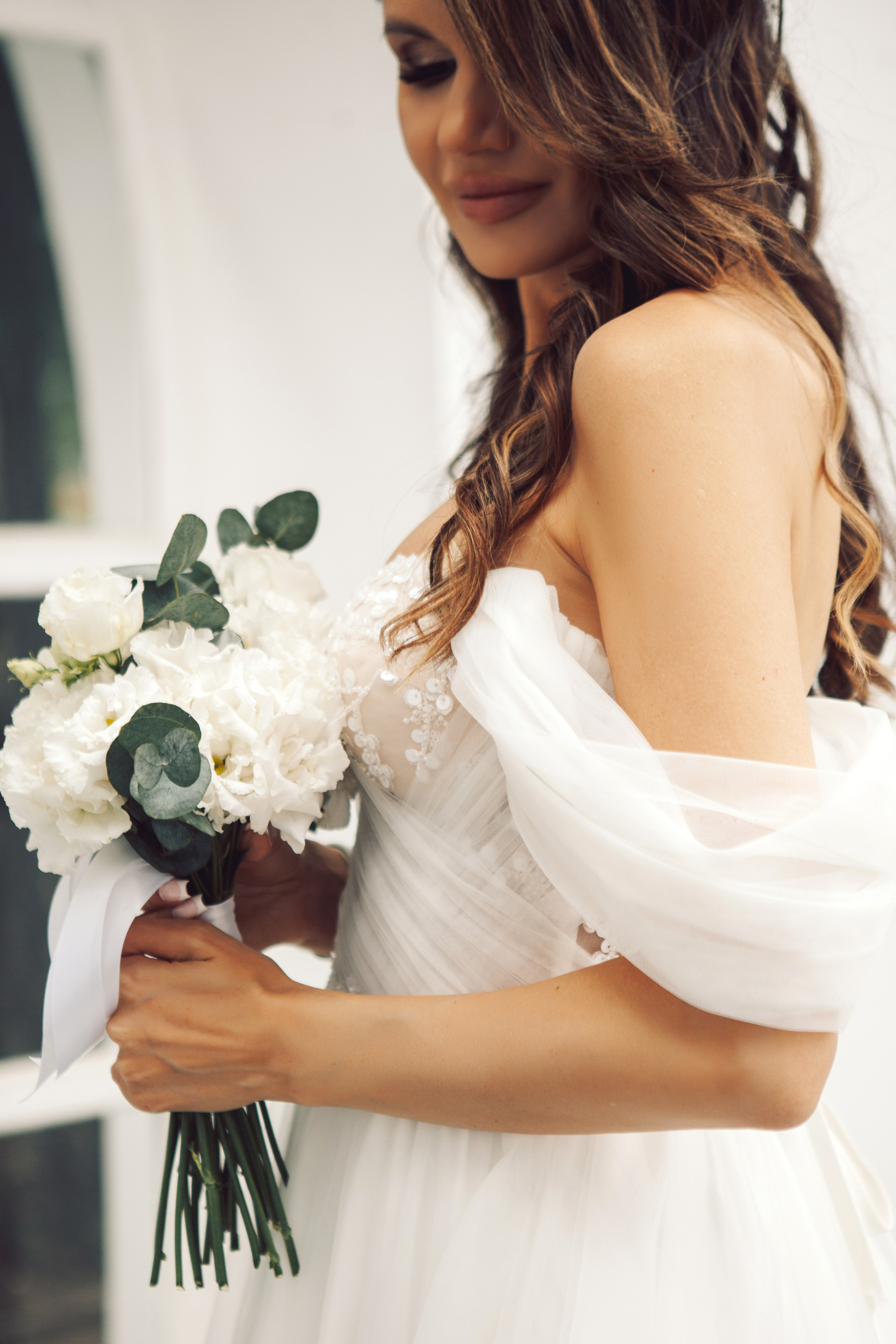 Молодожены в павильоне космонавтики и авиации №34 на вднх и в ресторане московское небо. Фотограф Ольга Ефремова