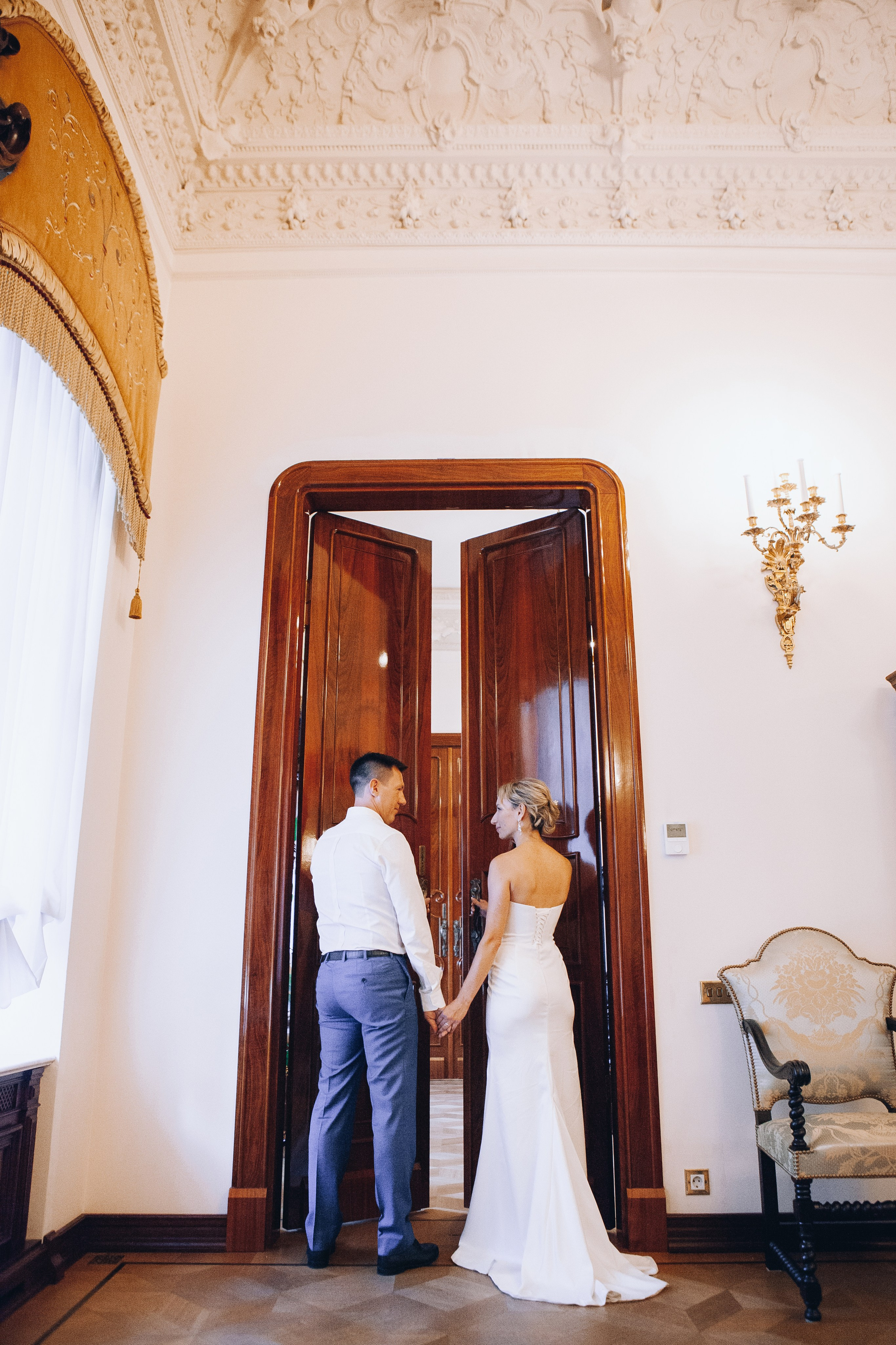 Утро невесты и фотосессия в гостинице radisson collection hotel moscow бывшая гостиница украина. Фотограф Ольга Ефремова