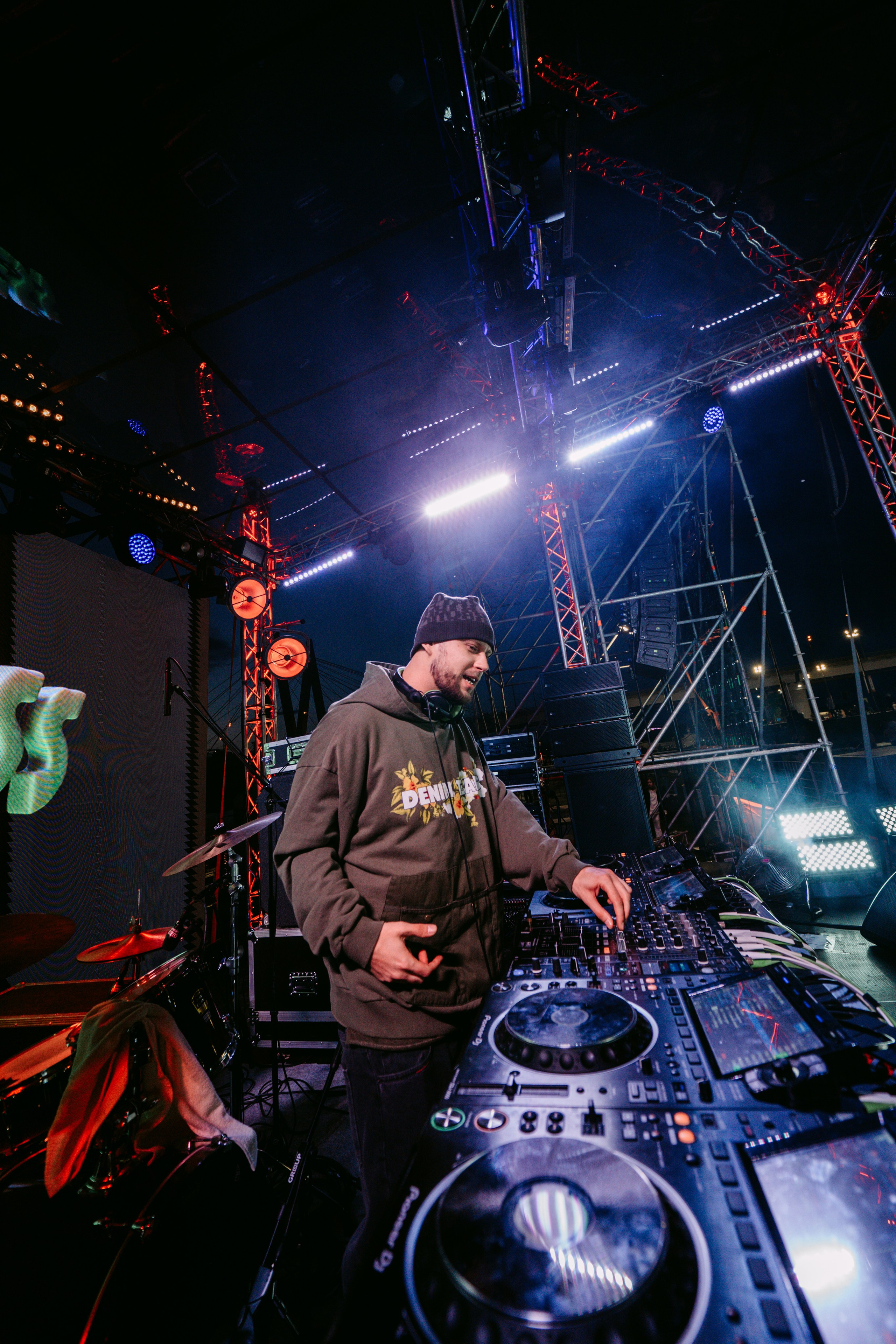 ЛАУД, КАССЕТА, Kristina Si x URAM FEST. Главная