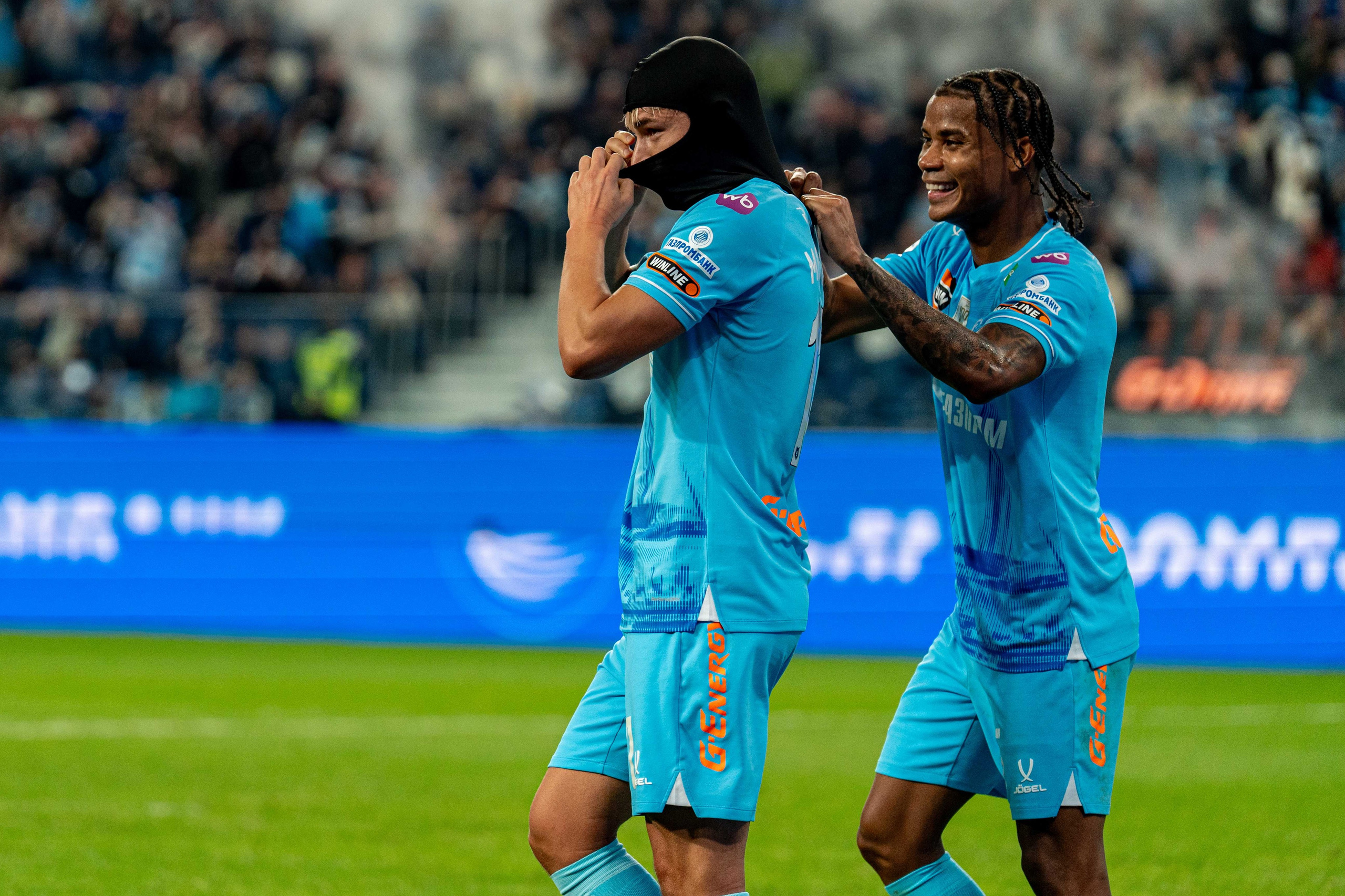 Зенит — Локомотив: фотогалерея 14-го тура РПЛ на Газпром Арене | Антон Гауф. Спортивный фотограф в Санкт-Петербурге | Антон Гауф