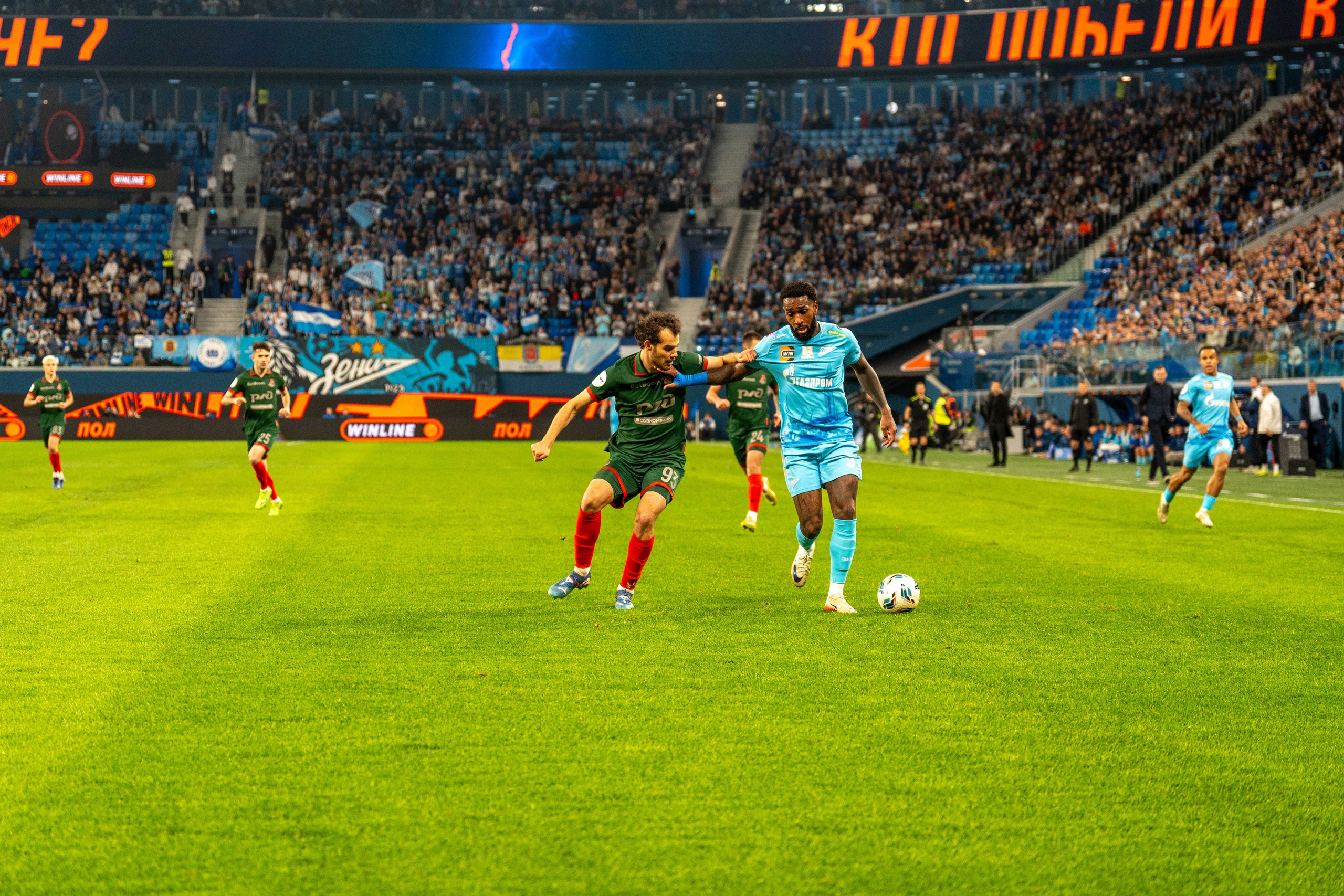 Зенит — Локомотив: фотогалерея 14-го тура РПЛ на Газпром Арене | Антон Гауф. Спортивный фотограф в Санкт-Петербурге | Антон Гауф