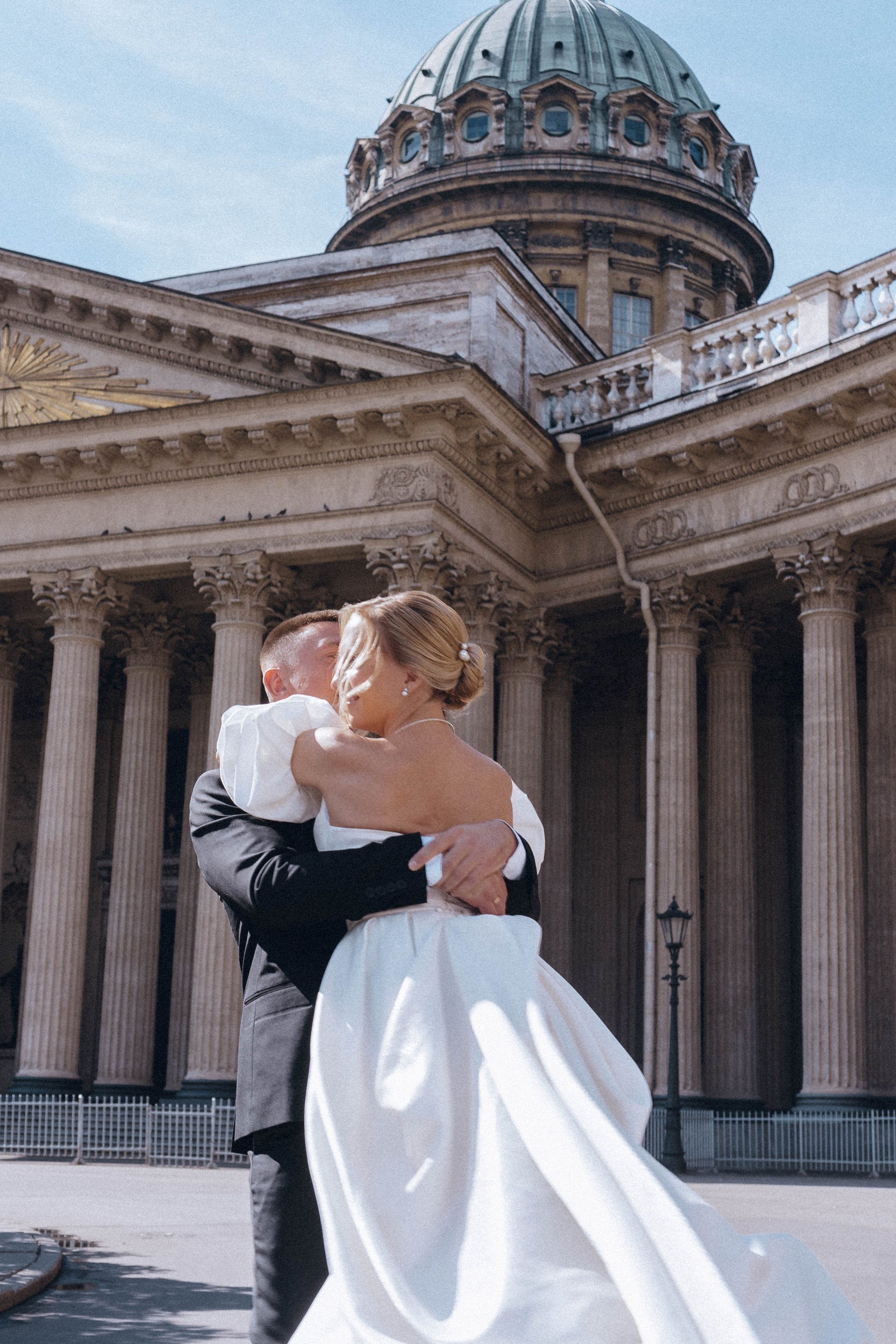 СВАДЕНБНАЯ СЬЕМКА НА КАТЕРЕ ПО КАНАЛАМ САНКТ-ПЕТЕРБУРГА И В АКВАТОРИИ НЕВЫ. Профессиональный фотограф, Санкт-Петербург — Виктория Богомолова