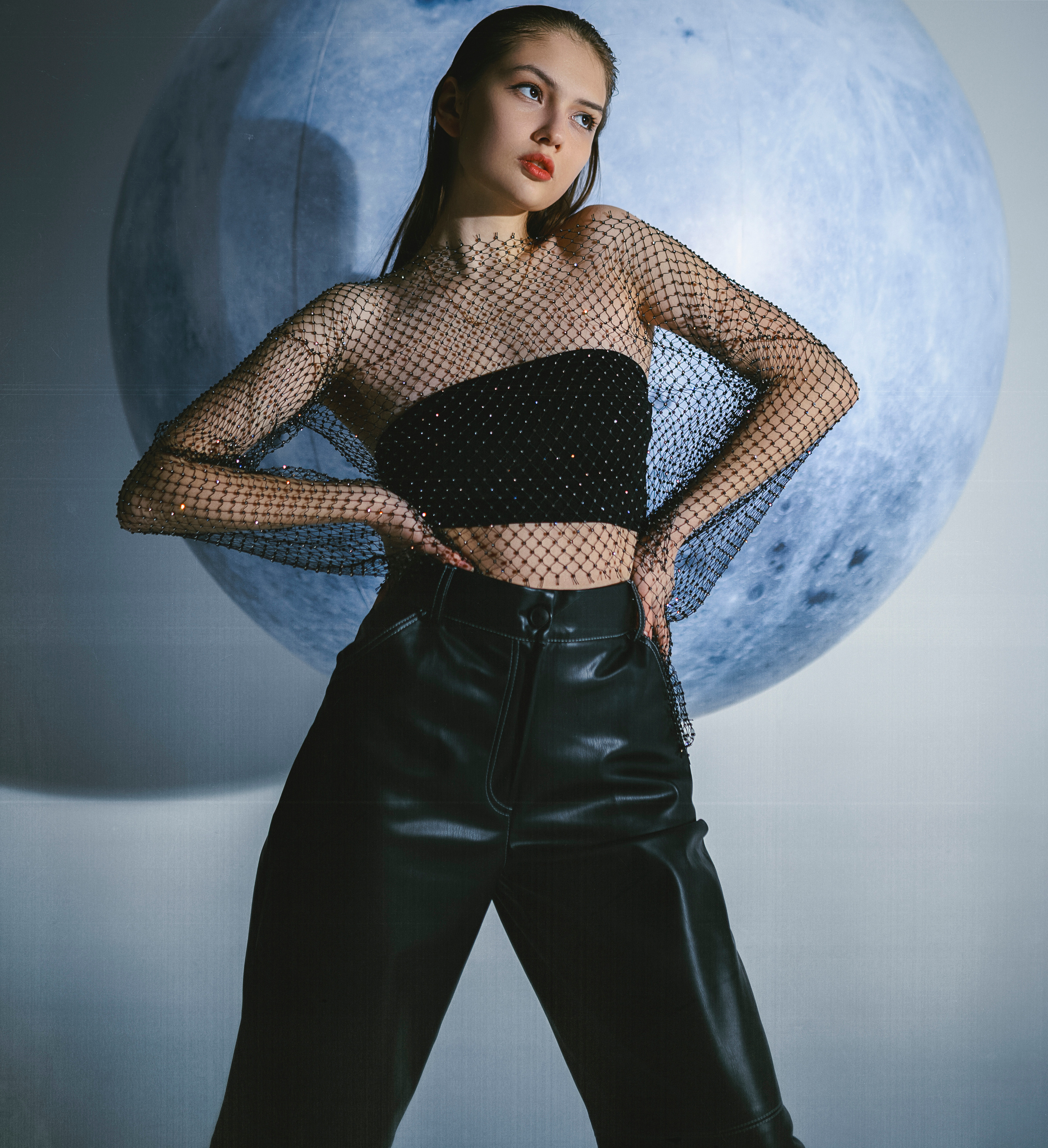 Модель для предметной съемки Салима Москва| Sale Easy