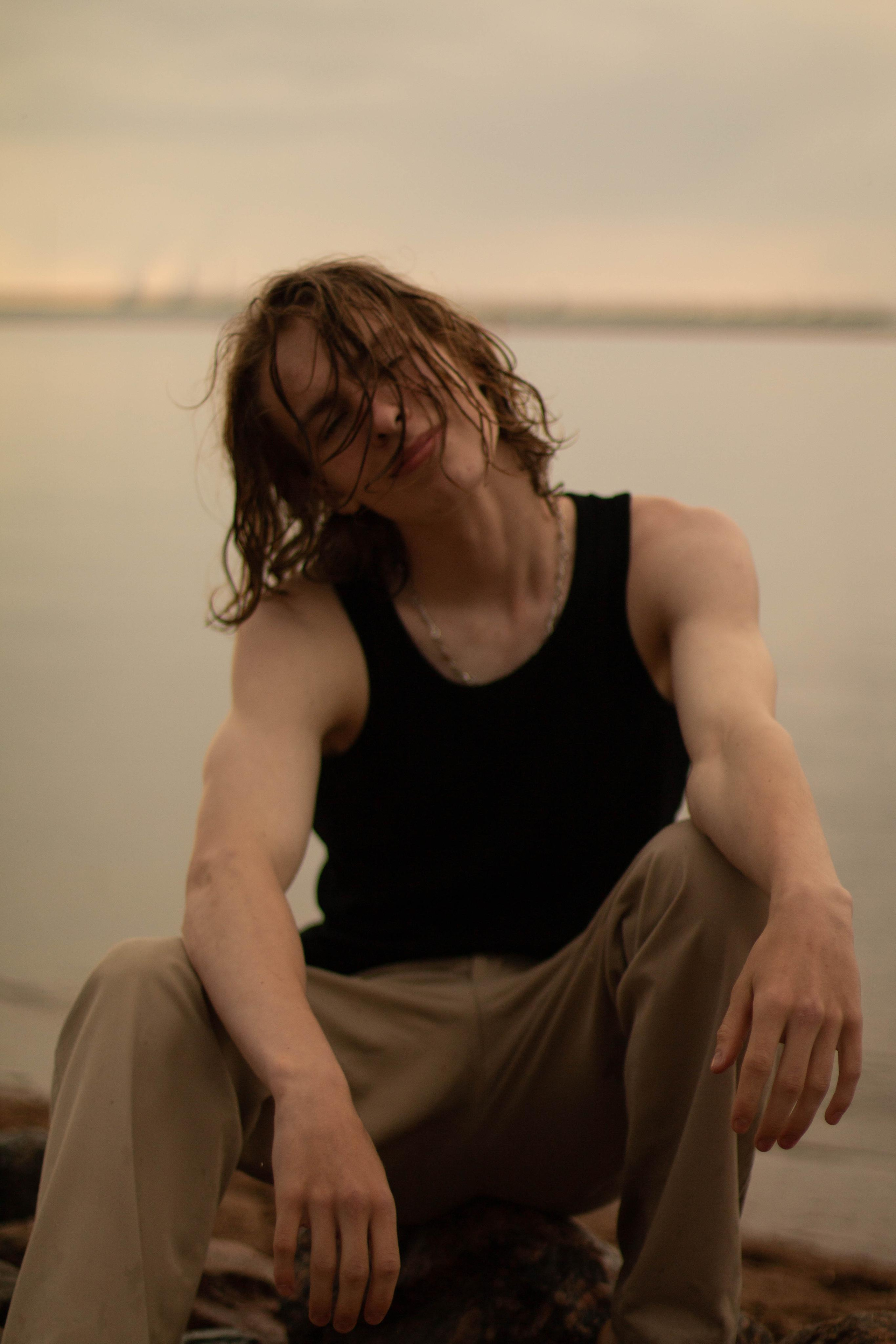 Модель для предметной съемки Александр Е С-Петербург | Sale Easy