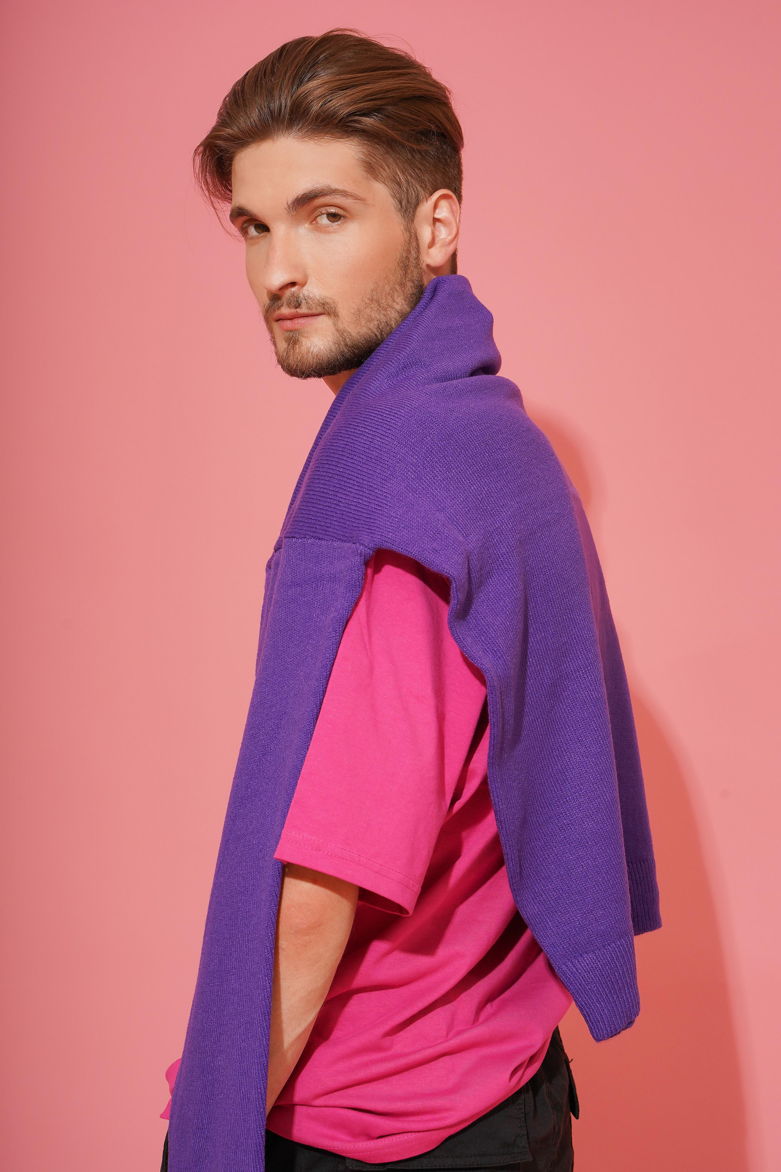 Модель для предметной съемки  Тимофей Сочи| Sale Easy