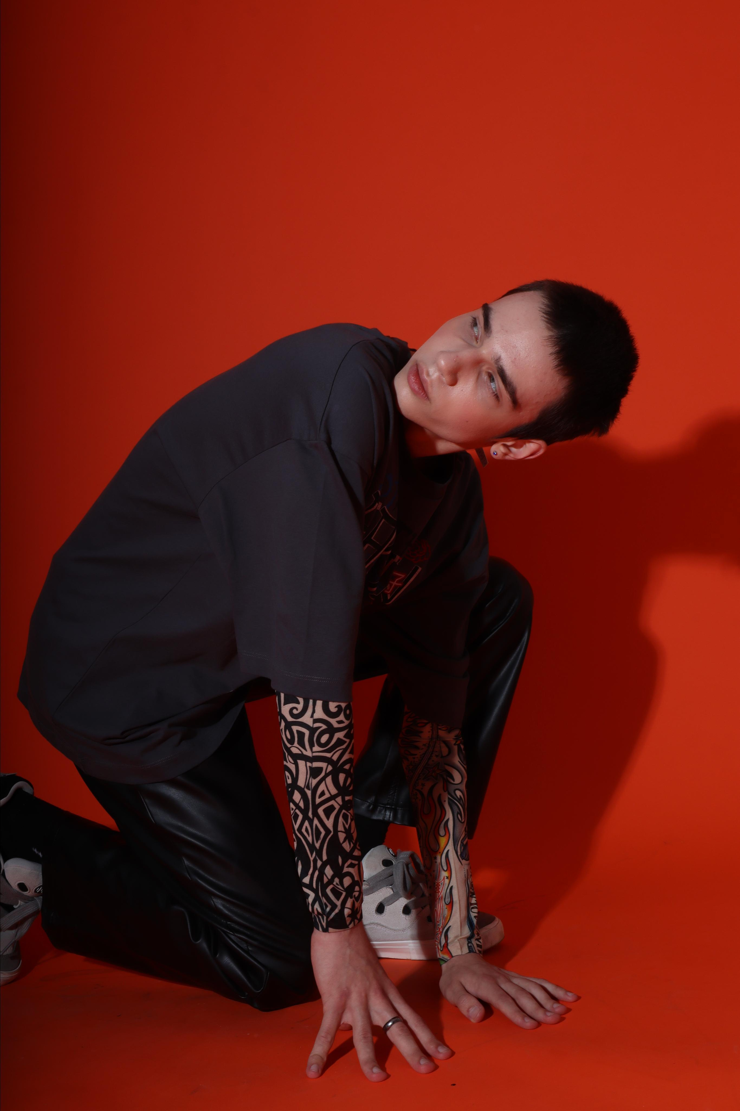 Модель для предметной съемки Дмитрий З. Москва | Sale Easy