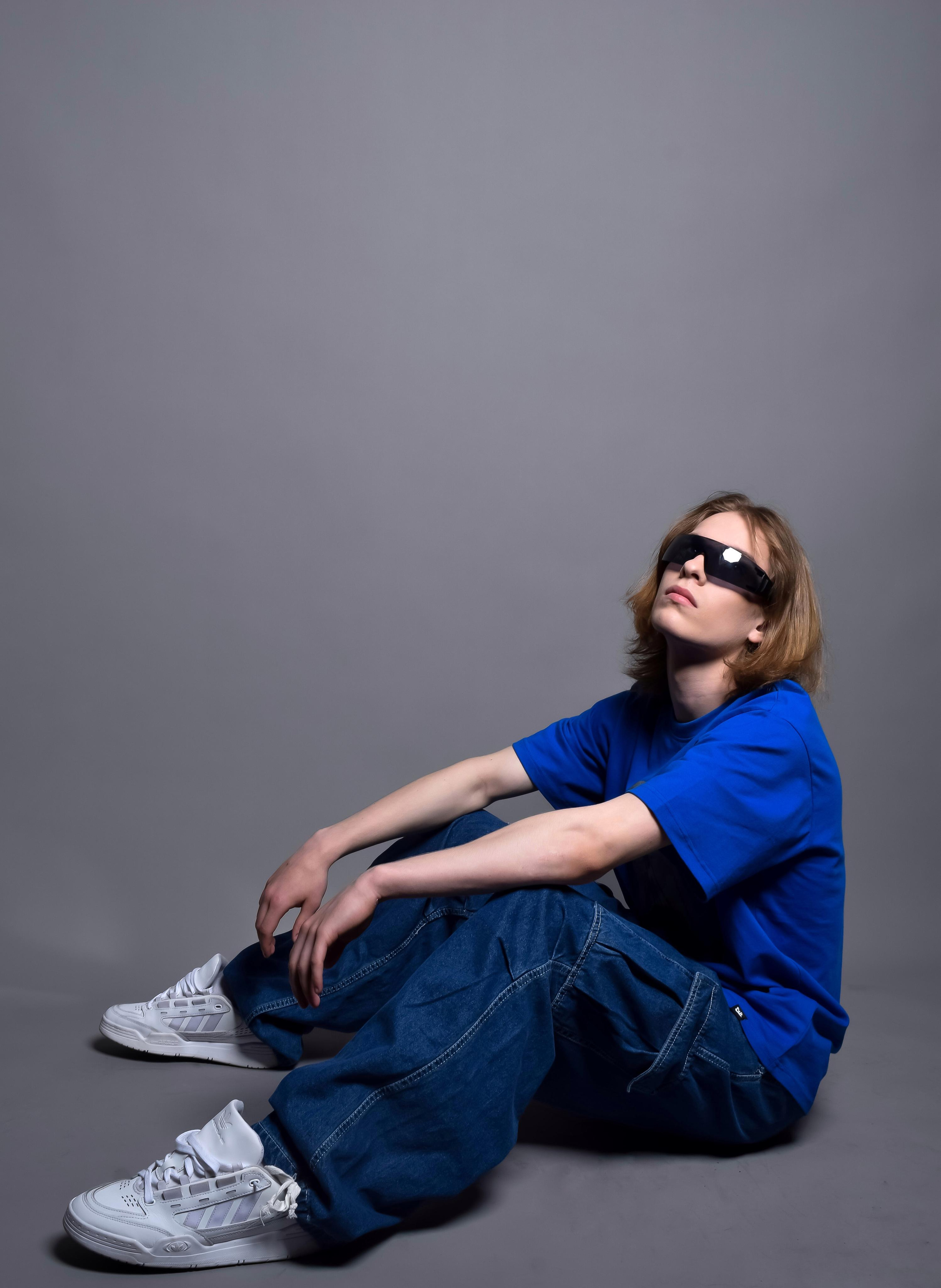 Модель для предметной съемки Александр Е С-Петербург | Sale Easy