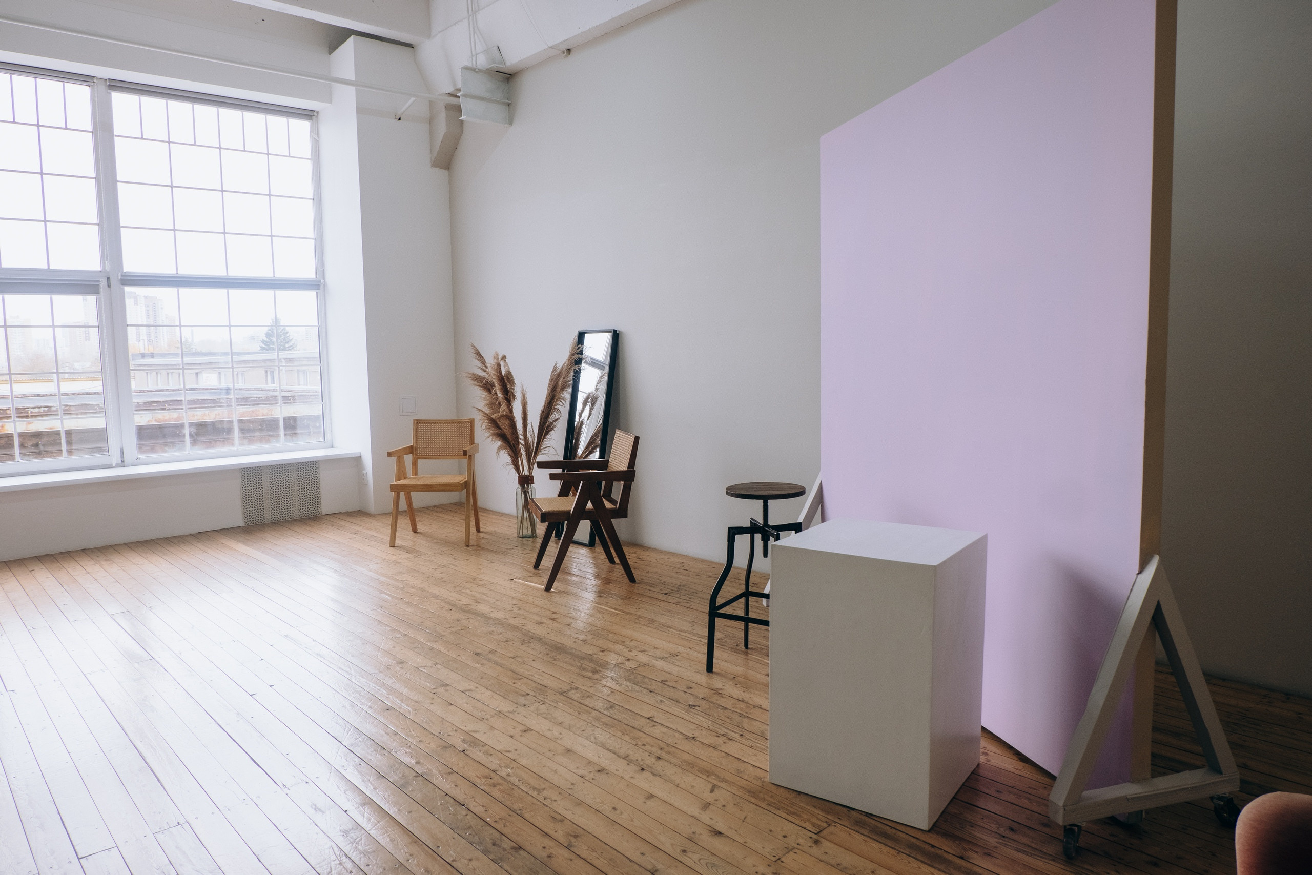 Студия ATOP Зал CMYK для предметной съемки  Новосибирск|Sale Easy