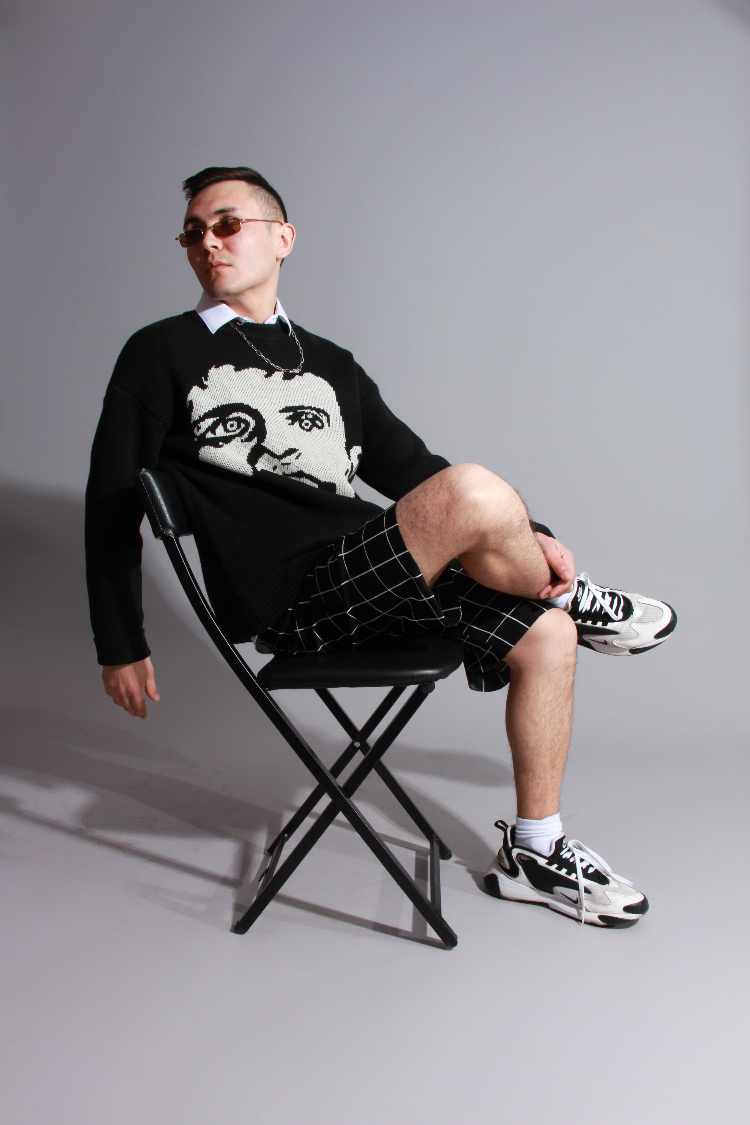 Модель для предметной съемки Айдар Новосибирск| Sale Easy