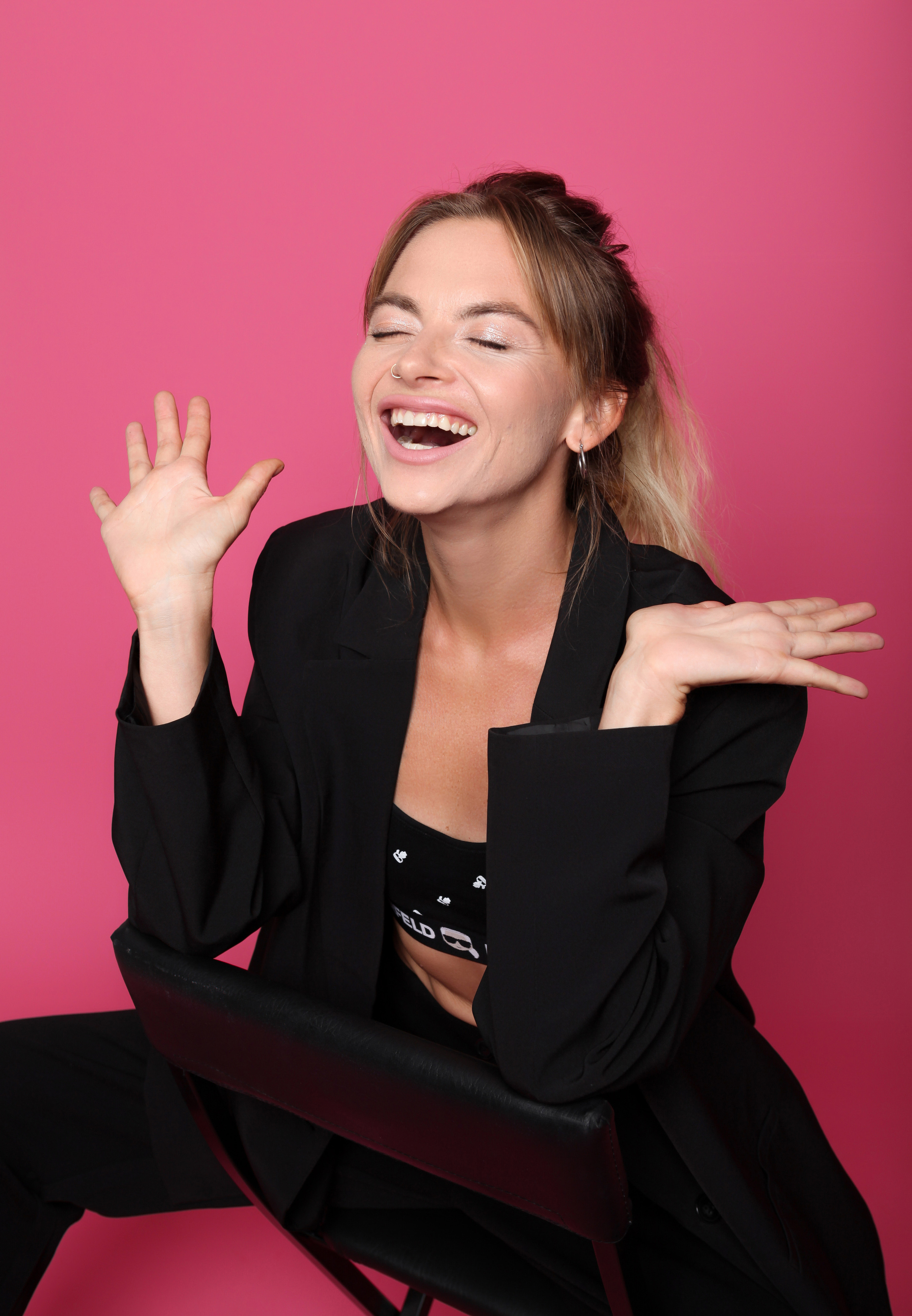 Модель для предметной съемки Ольга А Новосибирск| Sale Easy