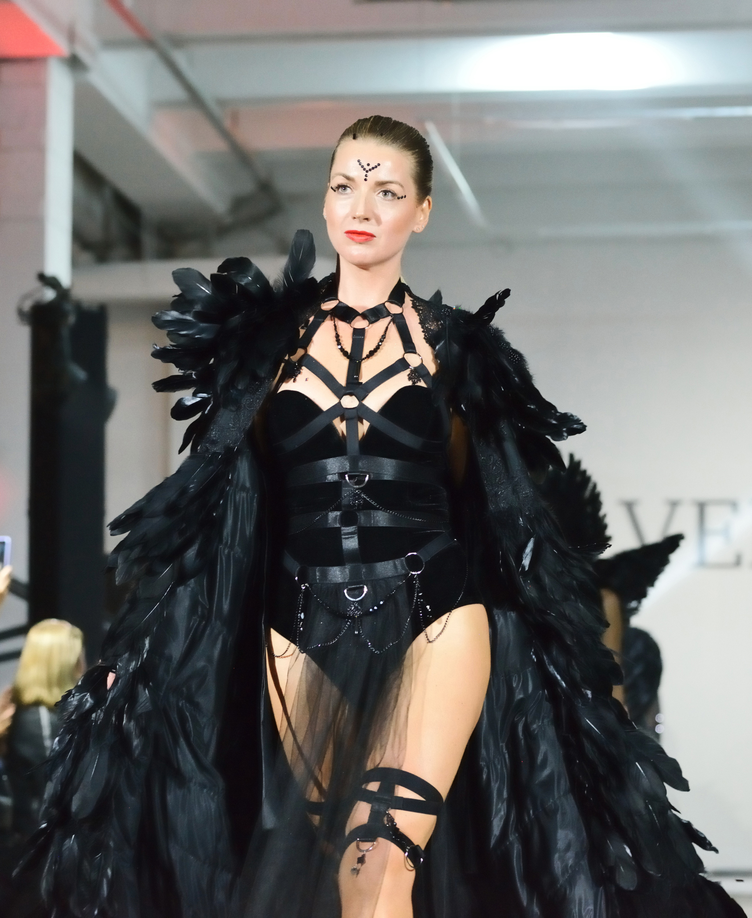 Модель для предметной съемки Екатерина Л. Москва| Sale Easy