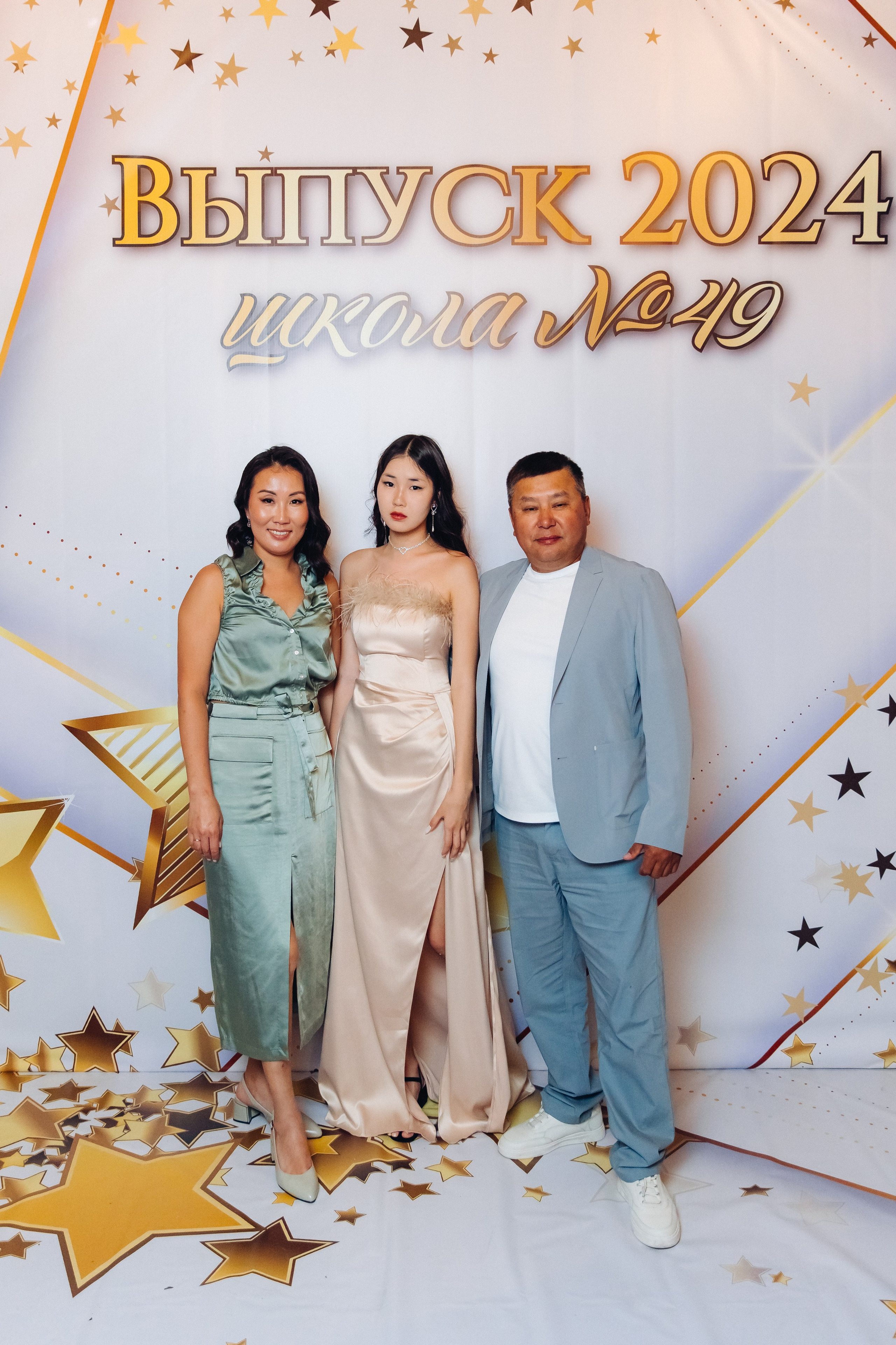 Выпускной вечер. 49 школа. Баран на корове. Свадебный и семейный фотограф в Улан-Удэ