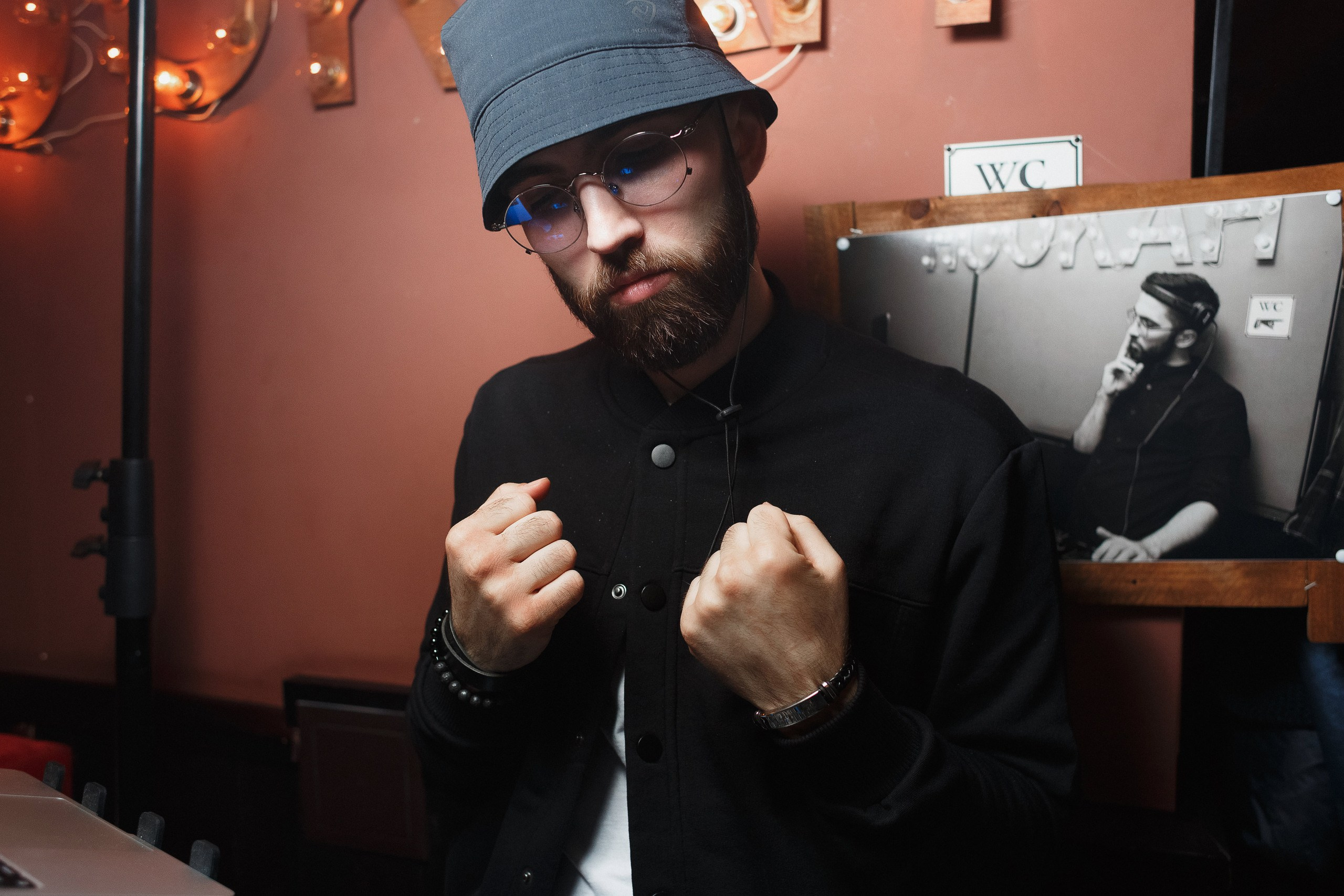 Захватывающий вкус и атмосфера: кальянная в Таганроге Бейкер Стрит. Свадебный и семейный фотограф в Таганроге Бакарюк Антон