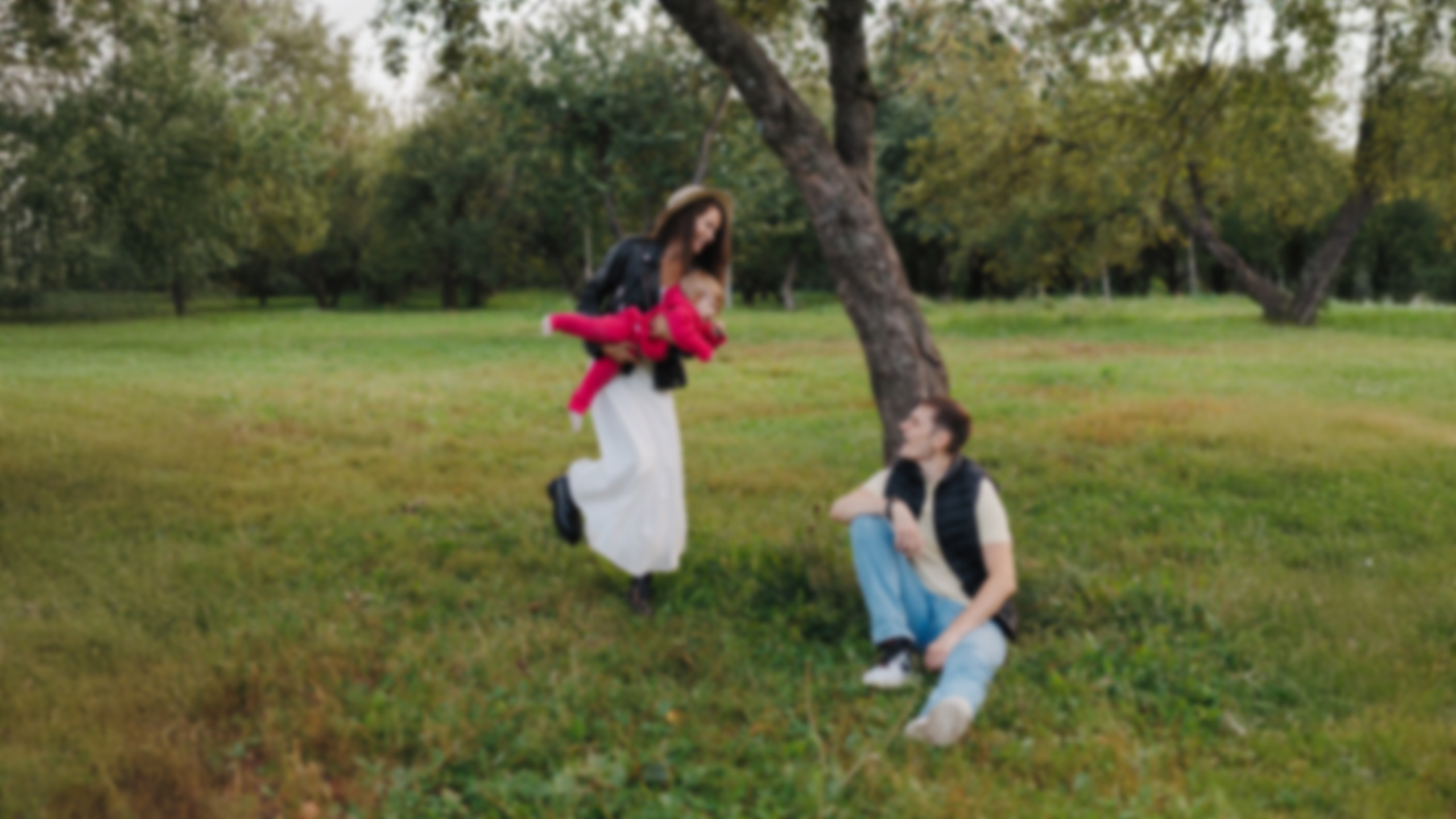 Кейс: семейная фотосессия на природе — беременность и годик. Фотограф Василий Жуков | Портретная и бизнес-съемка в Москве под ключ