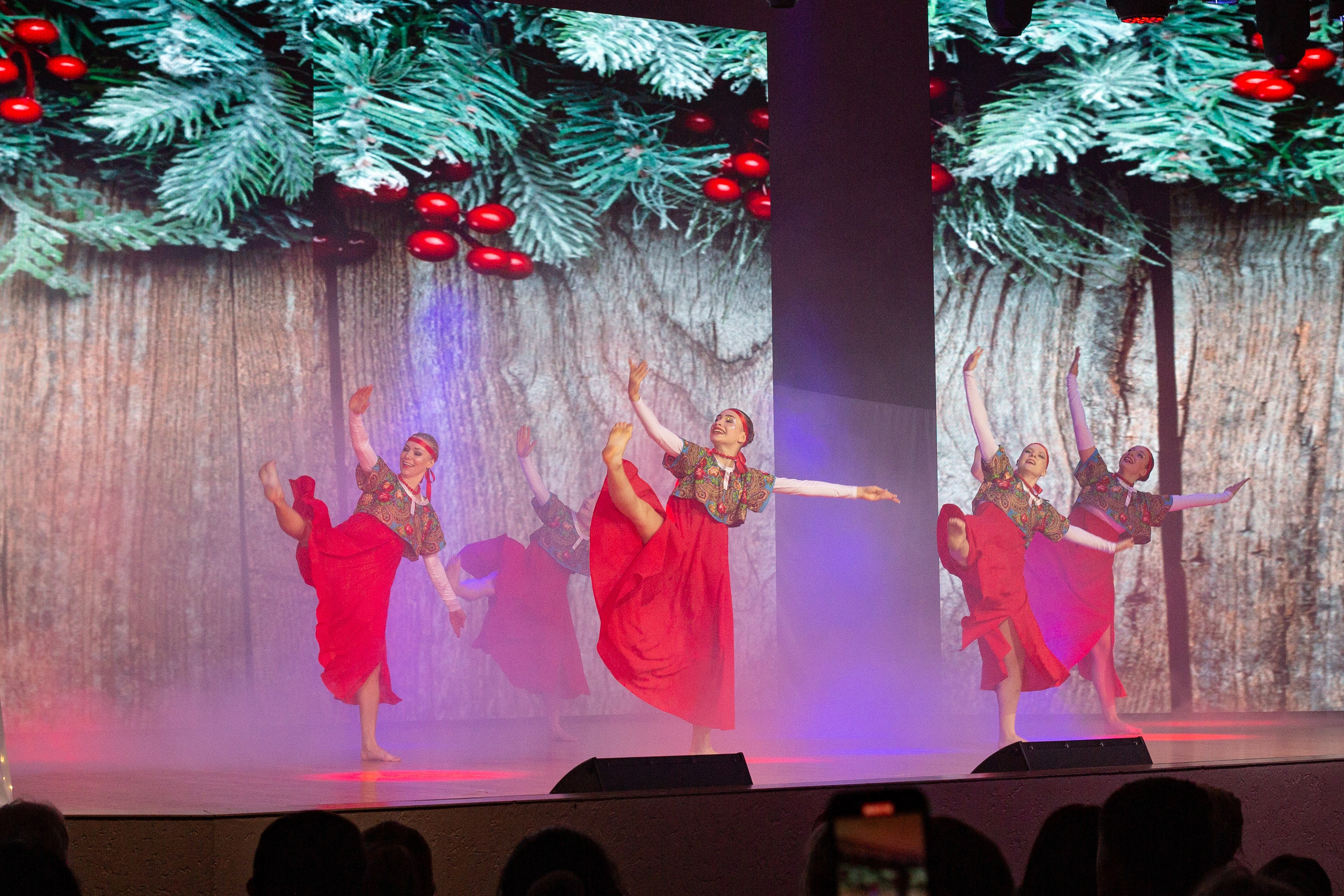 Танцевальный спектакль. Фотограф в Новосибирске Краснова Евгения