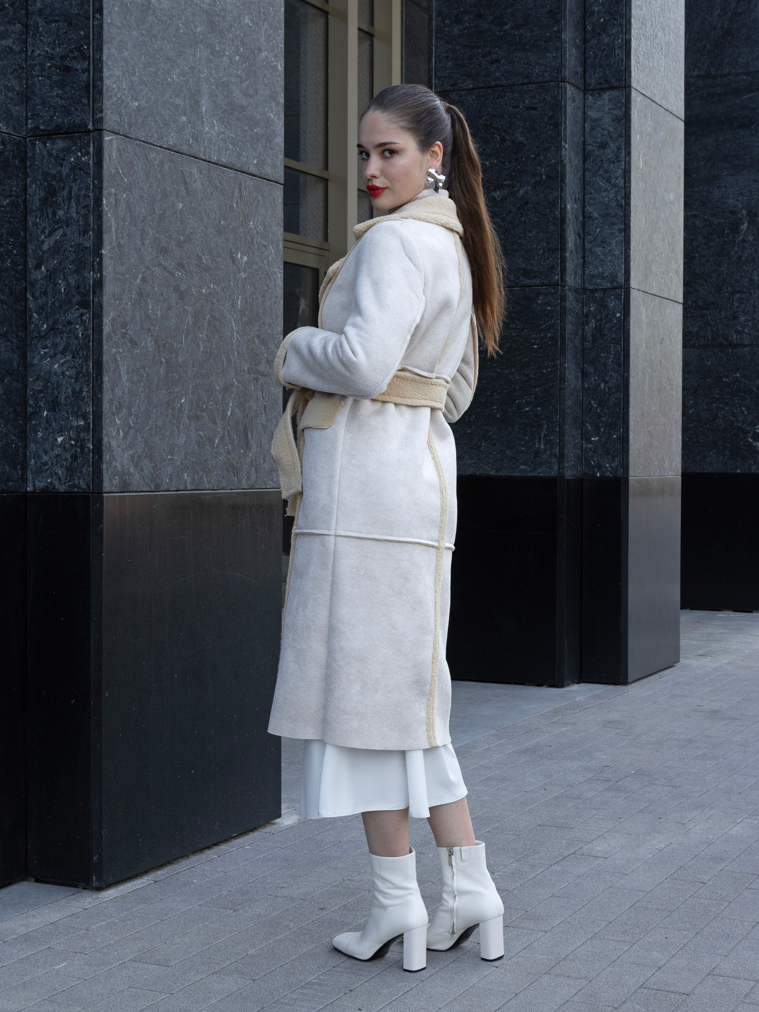 Пальто СТРИТ. Фотостудия для Wildberries Ozon