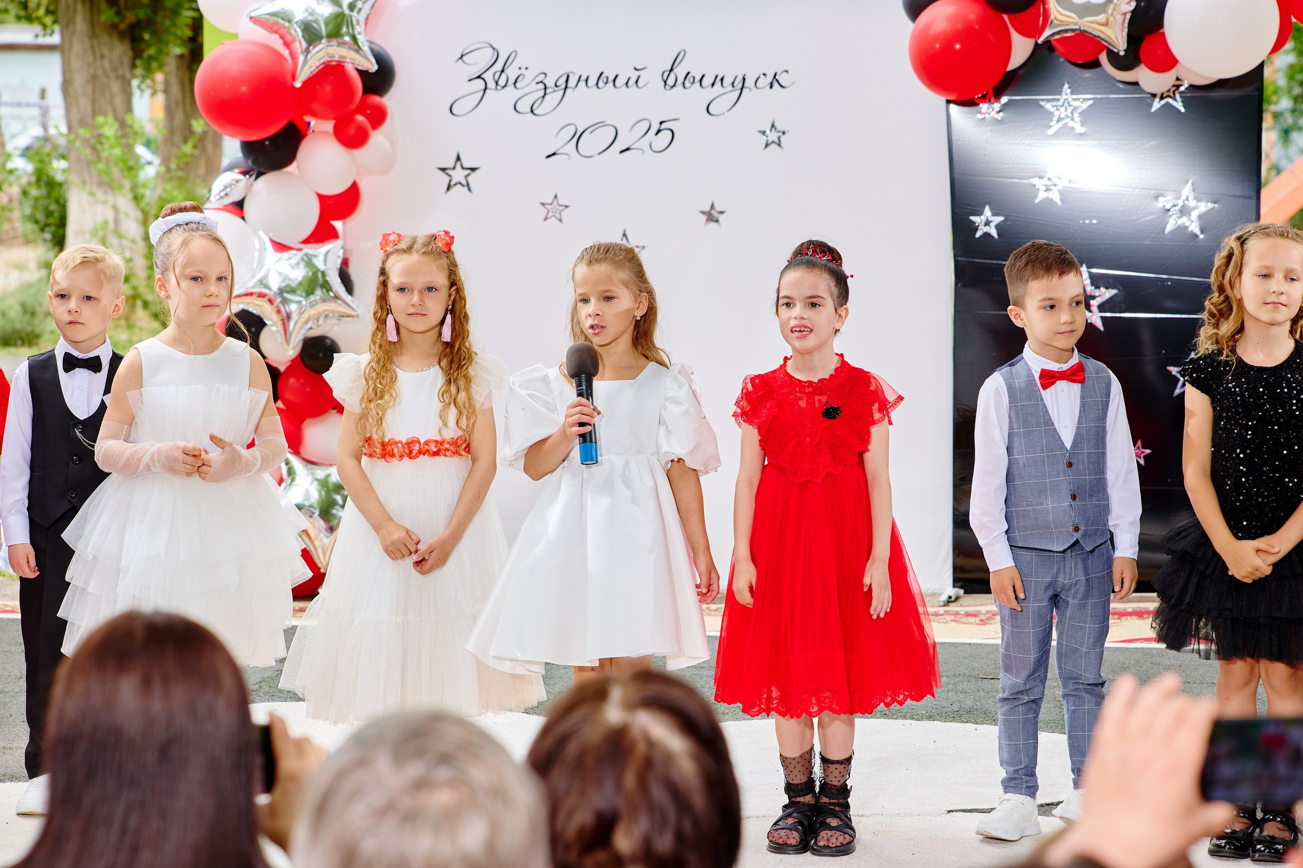 Выпускной 45 сад. Фотограф Выпускные альбомы Таганрог Сергей Коробченко