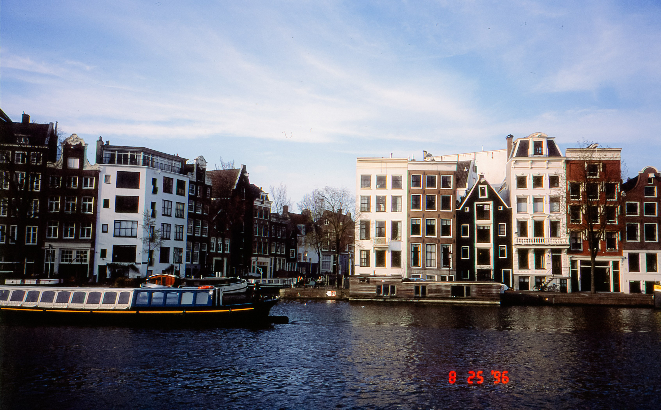 Amsterdam slide. Iraogo