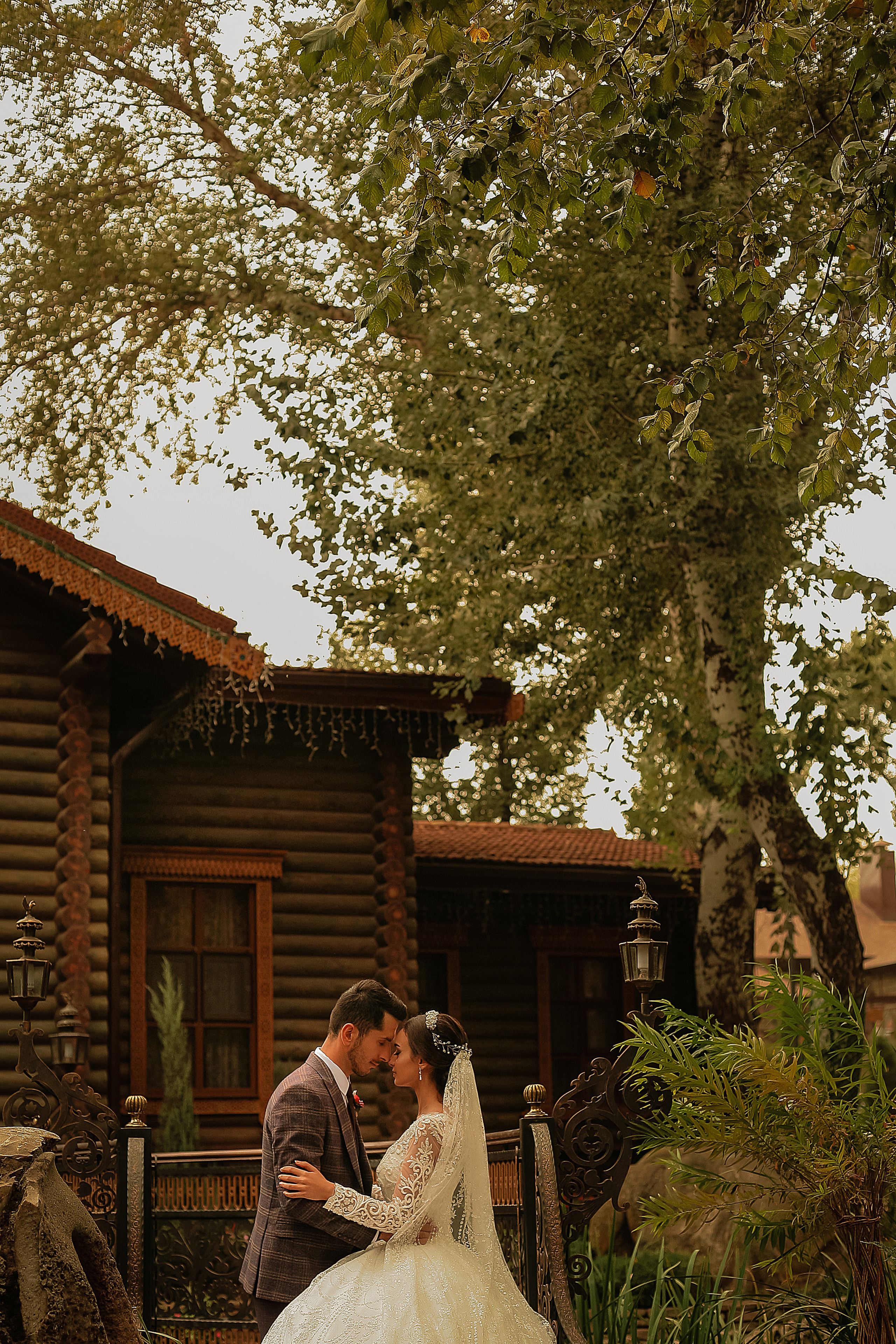 Свадебная прогулка на закате. Свадебный фотограф Евгения Фролова г. Каменск-Шахтинский, Донецк, Ростов