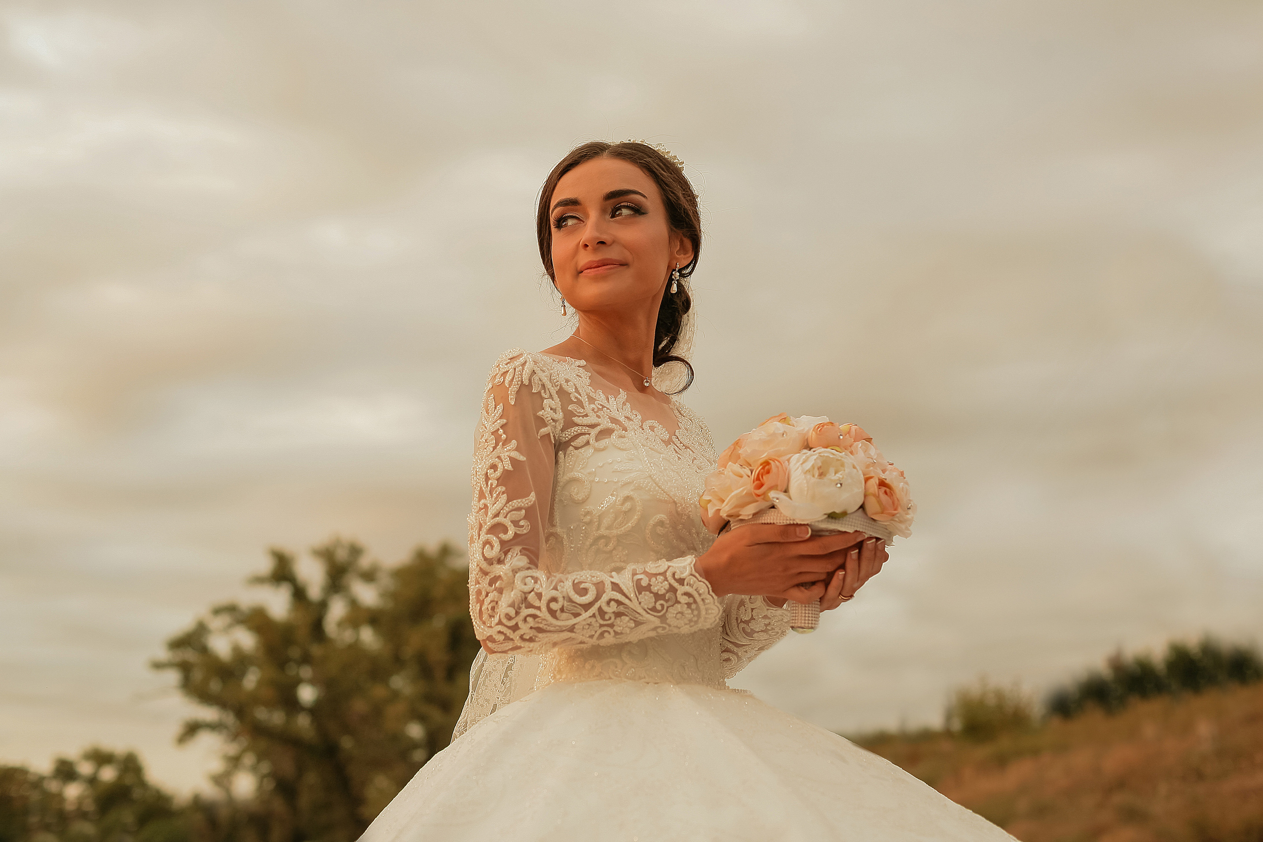 Свадебная прогулка на закате. Свадебный фотограф Евгения Фролова г. Каменск-Шахтинский, Донецк, Ростов