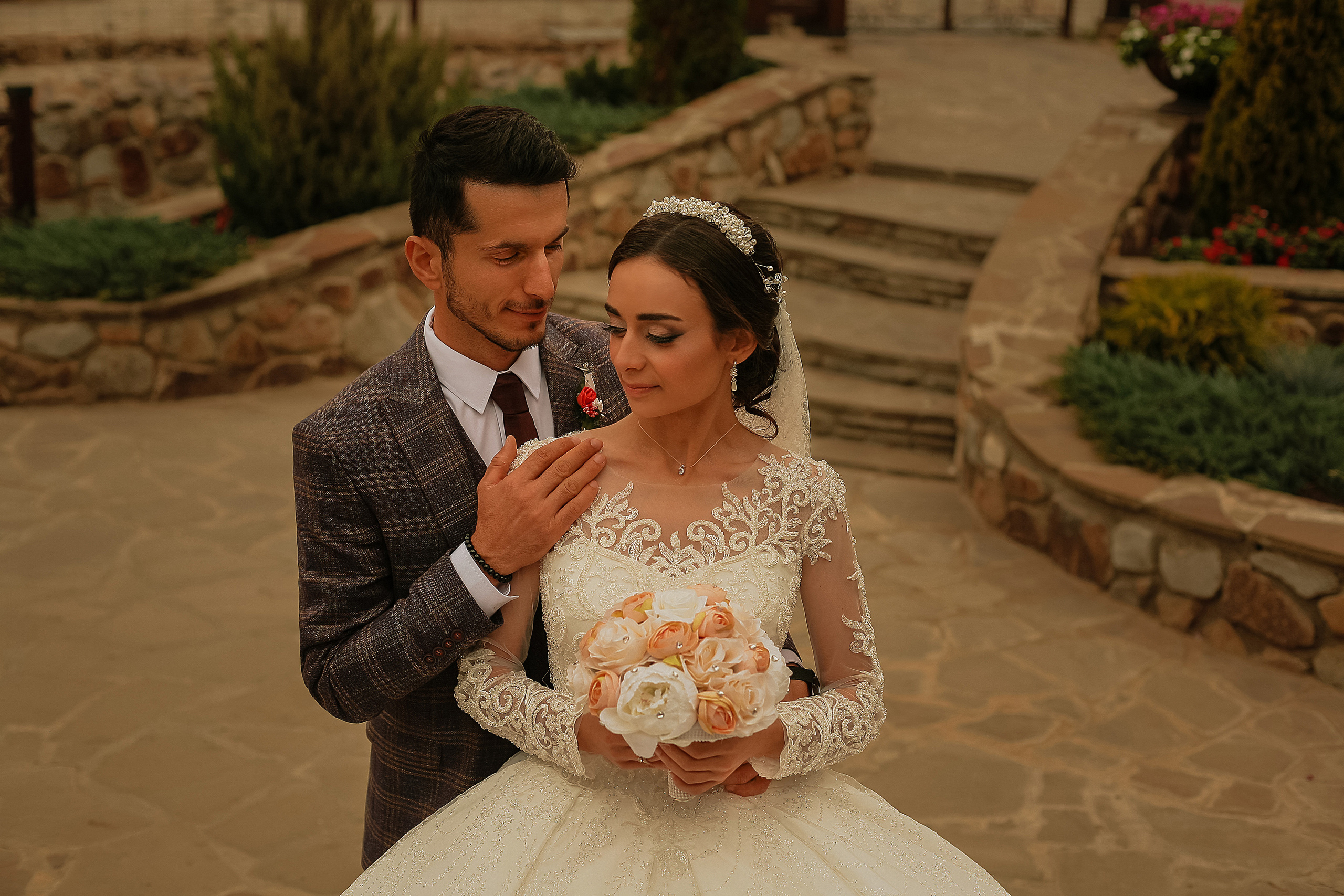 Свадебная прогулка на закате. Свадебный фотограф Евгения Фролова г. Каменск-Шахтинский, Донецк, Ростов