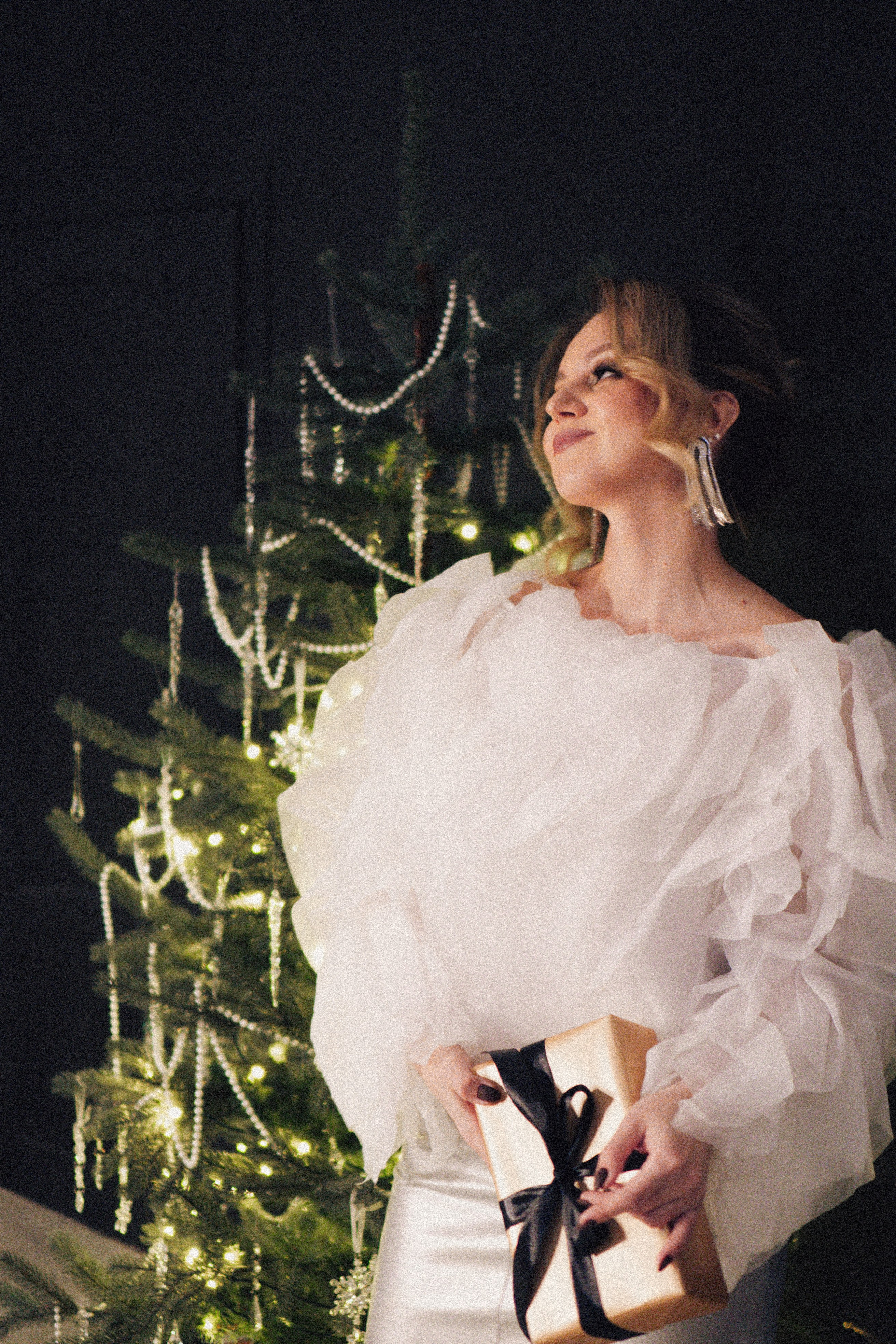 НОВОГОДНЯЯ ФОТОСЕСИИЯ В СТУДИИ ДЛЯ ДЕВУШКИ И ПРОГУЛКА ПО ЧЕРНЫШЕВСКОЙ. Профессиональный фотограф, Санкт-Петербург — Виктория Богомолова
