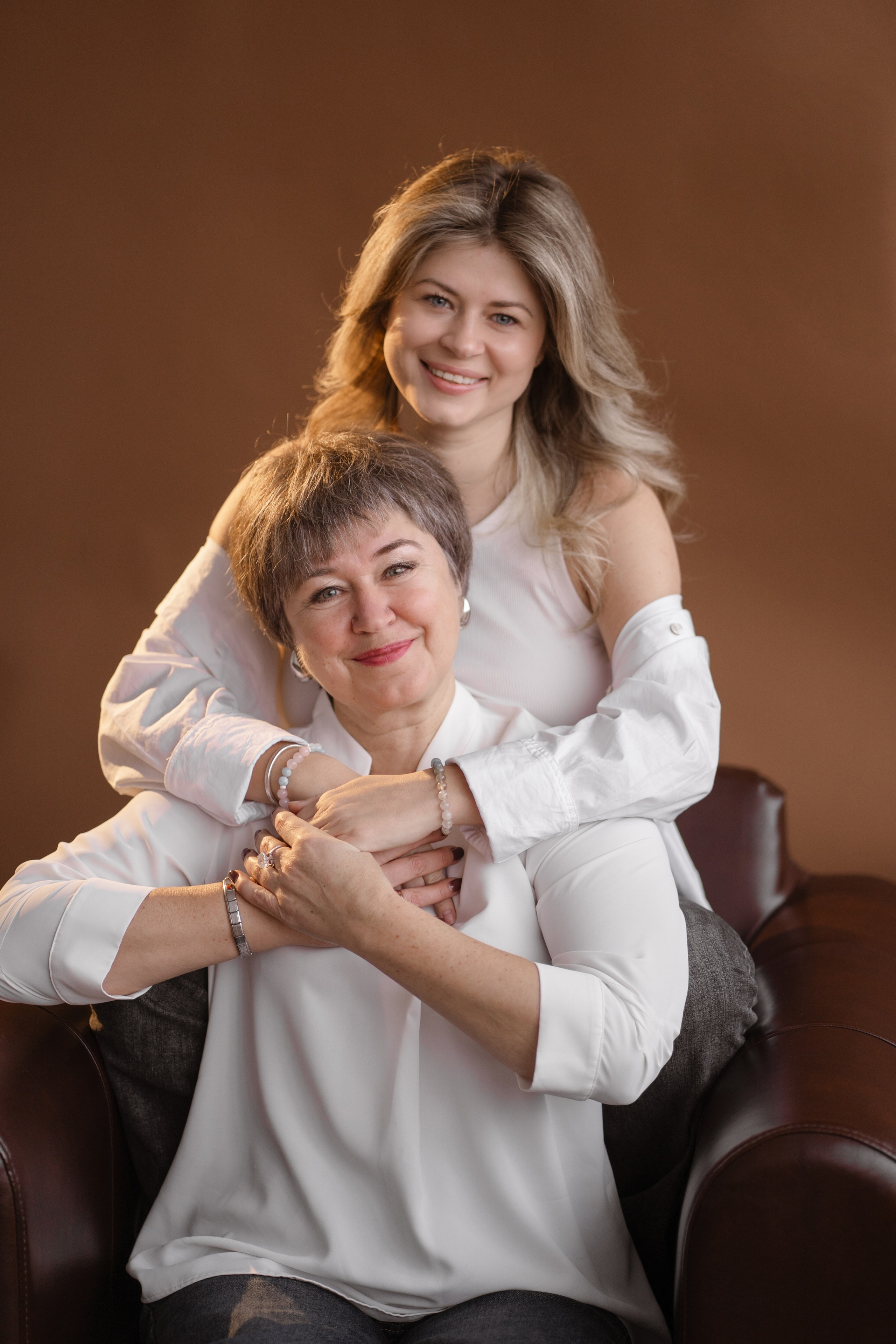 Мама с дочками. Семейный фотограф, фотосессия беременности в Новосибирске Кристина Киб