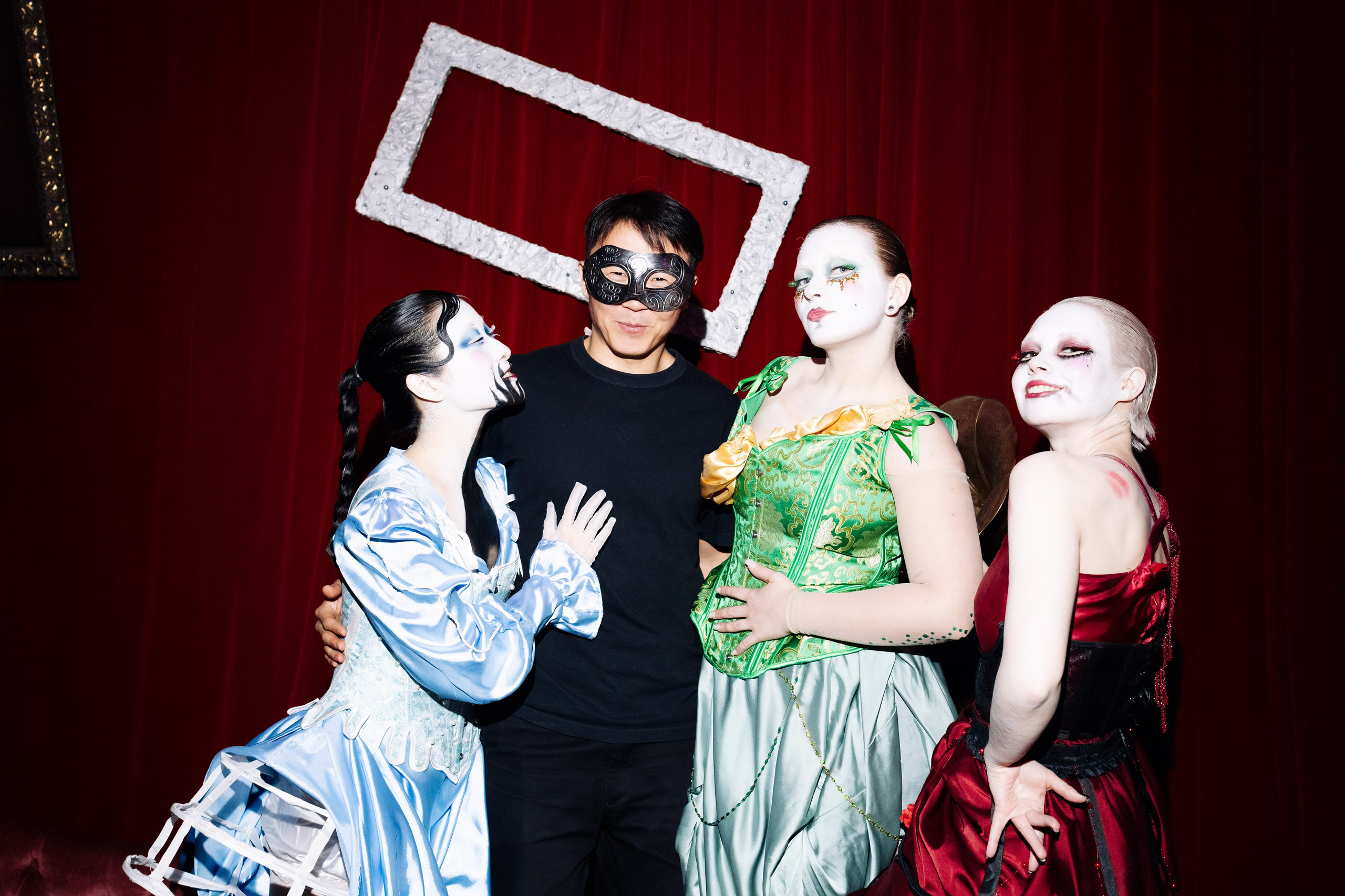 Goodwill | Neo-Baroque Event. Photographer in Prague Alexander Pivovarov