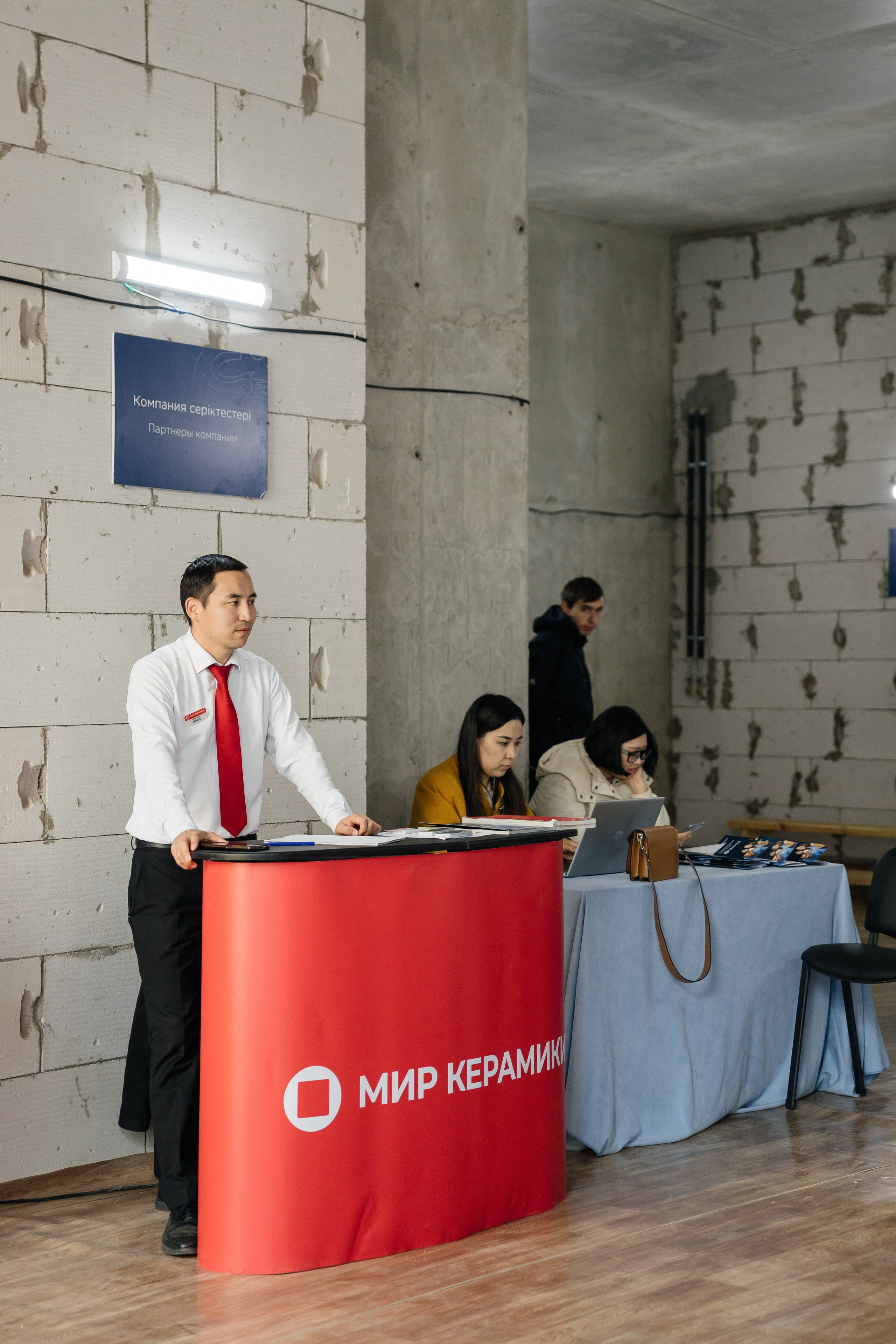 Проект 1. Вручение ключей BI Group. Дата: октябрь 2023. Профессиональный фотограф в городе Астана/Алматы Даурен Сембаев