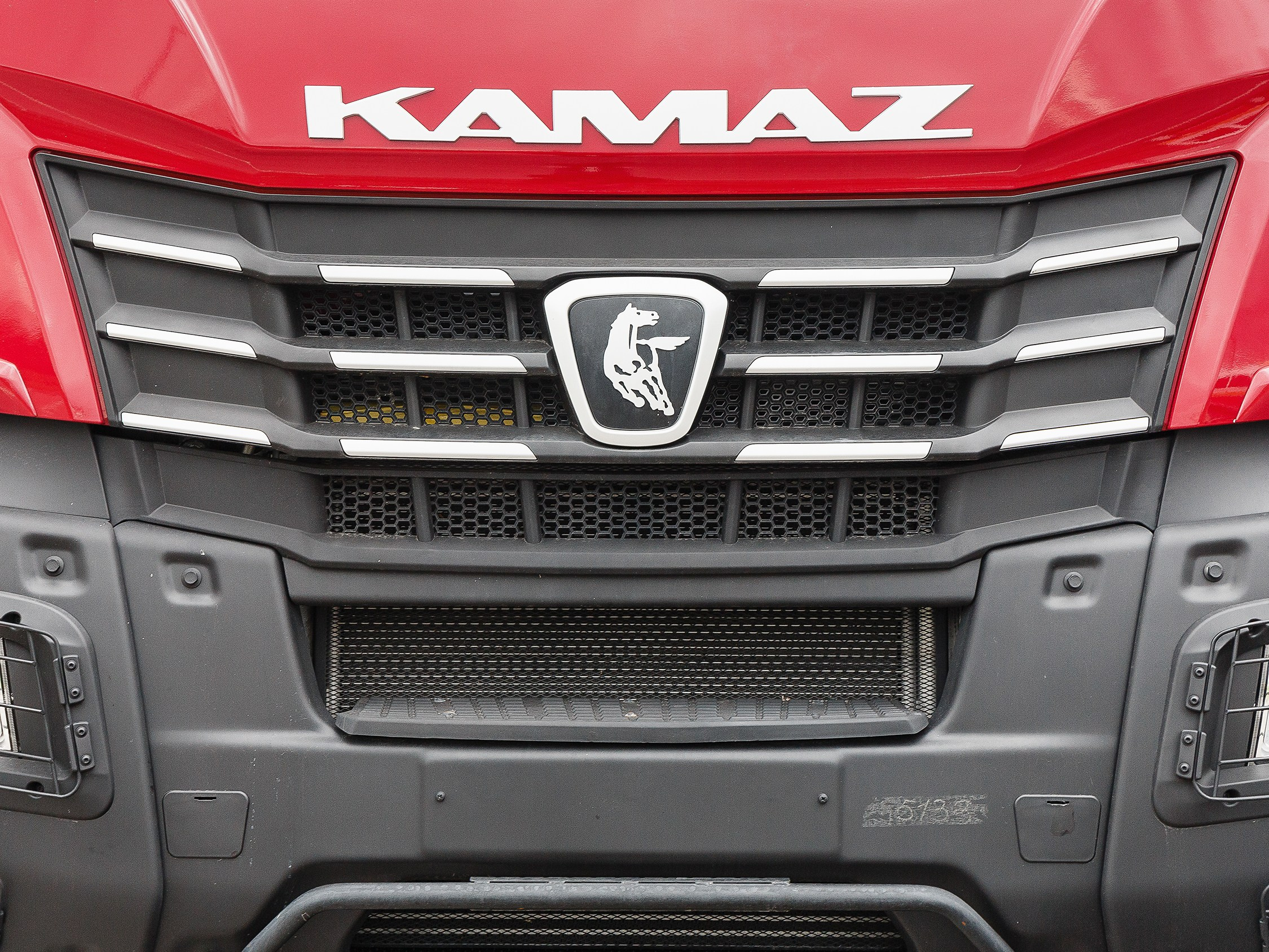 Автомобильный фотограф в СПб. Репортажная фотосъёмка в Санкт-Петербурге. Фотограф на мероприятие: выставки, презентации, автогонки. Фото для сайта, отчётов и публикации в сми. Профессиональный фотограф Сергей Пушкин. Промышленная фотосъёмка. Автопром. Фотосъёмка авто и спецтехники. Профессиональные фото большегрузов.