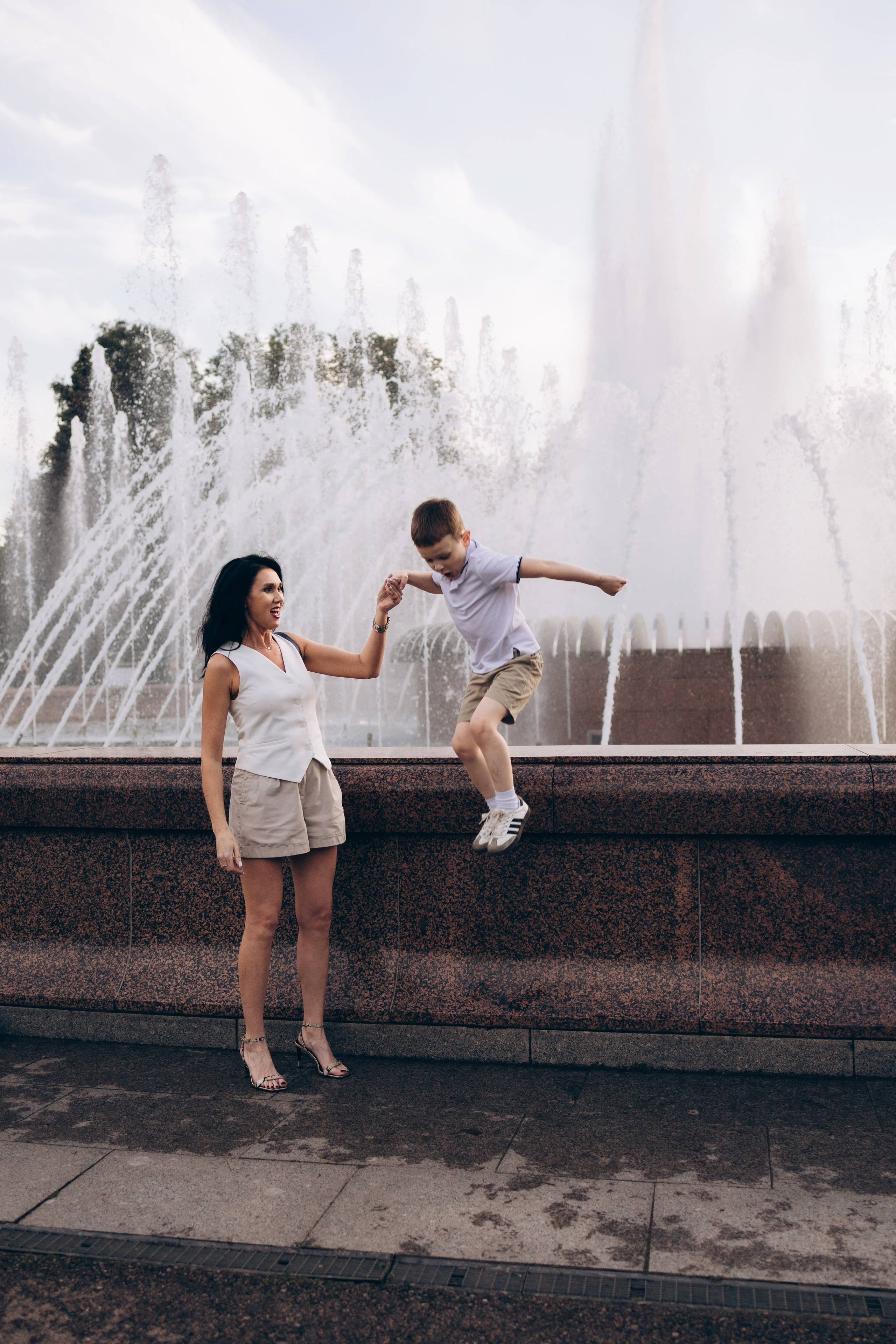 Летняя фотосессия в парке Диво остров. Фотосессия мама с сыном. Семейный и детский фотограф в Санкт-Петербурге Павлова Елена