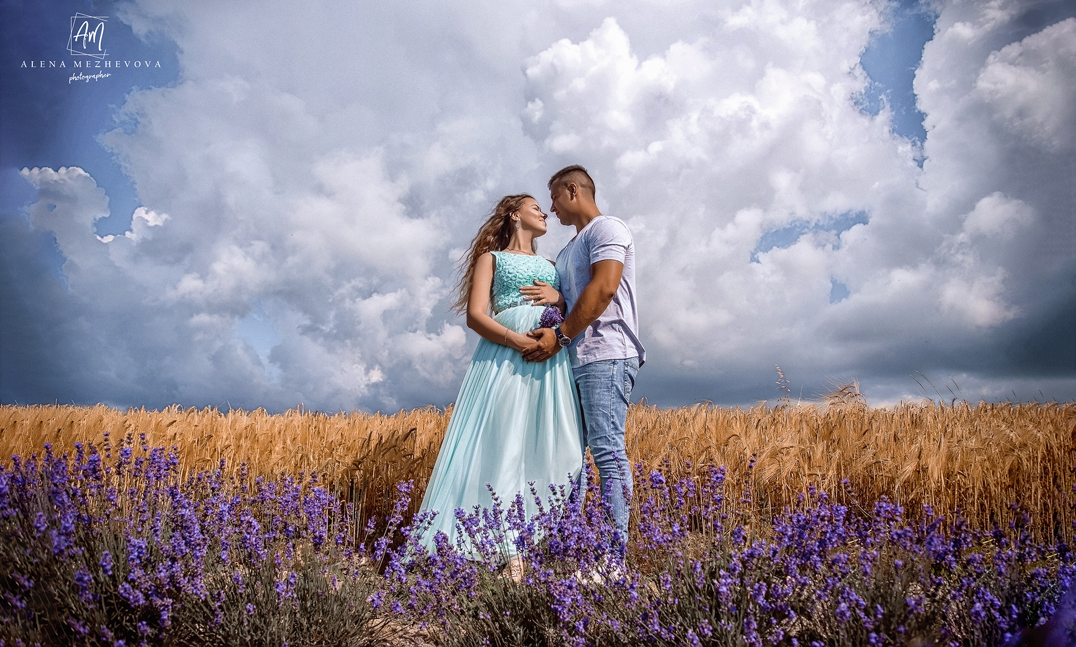 Фотосессия в лаванде. Свадебный и семейный фотограф и видеограф, Крым, Москва, Санкт -Петербург