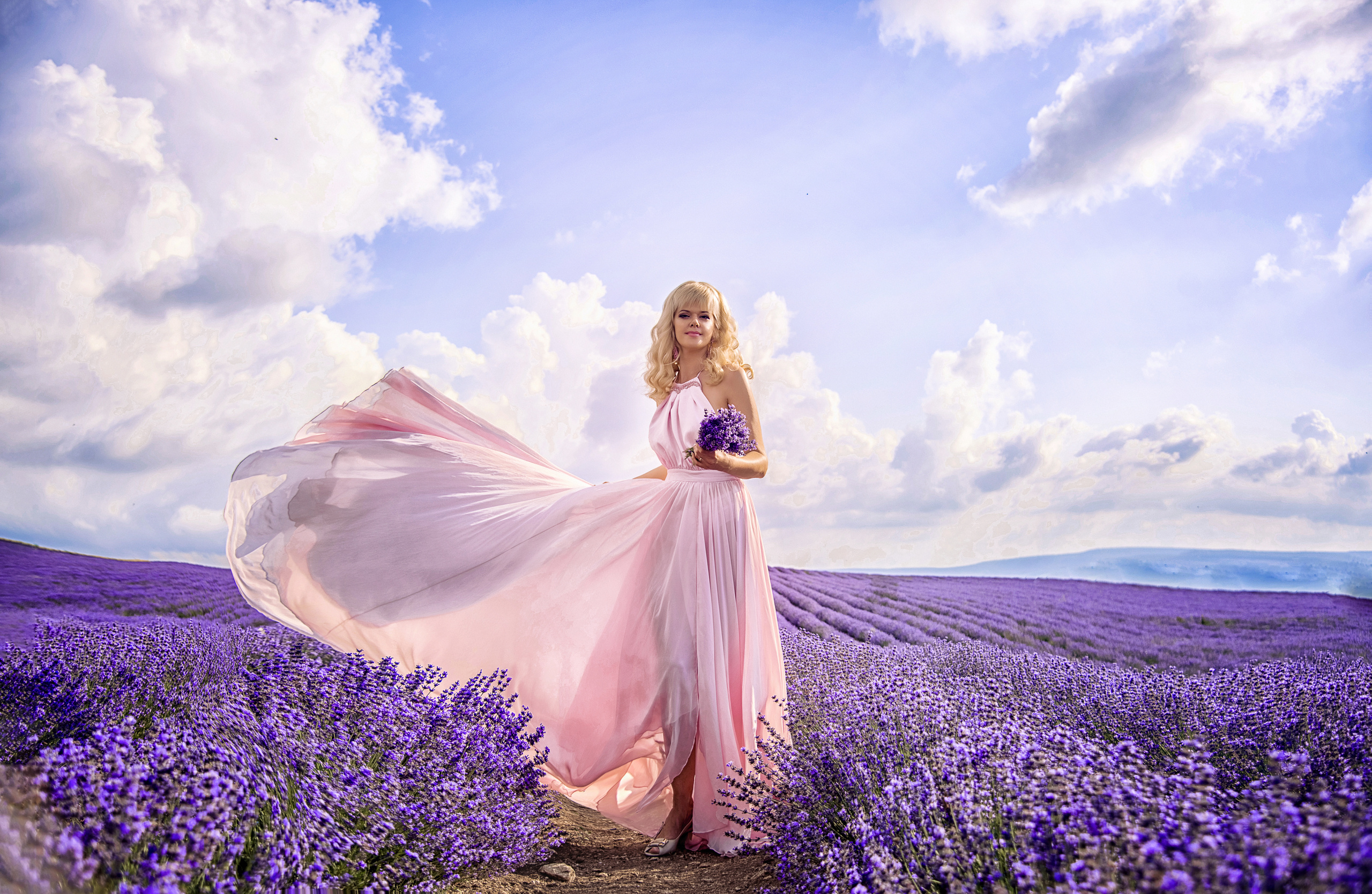 Фотосессия в лаванде. Свадебный и семейный фотограф и видеограф, Крым, Москва, Санкт -Петербург