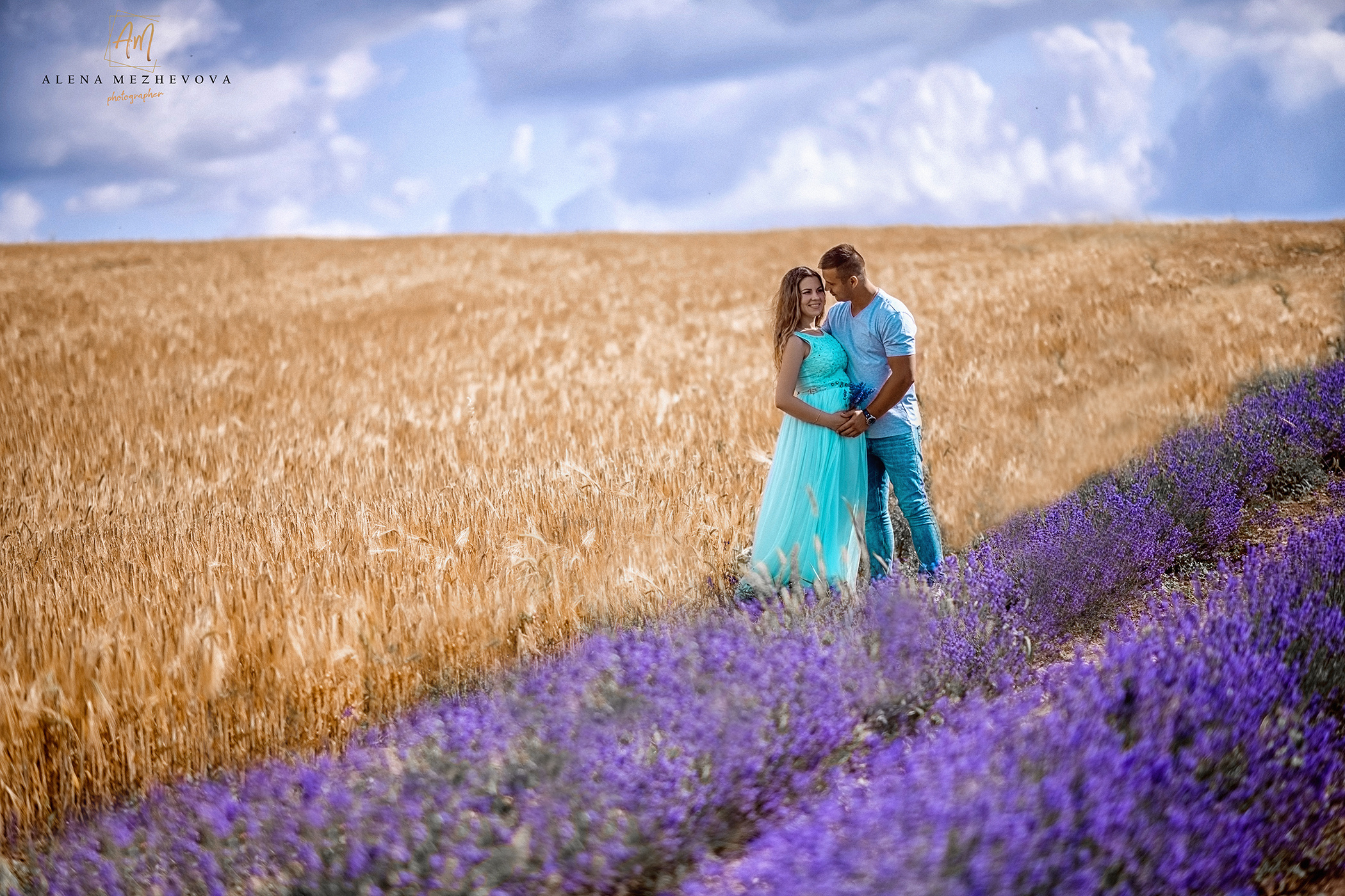 Фотосессия в лаванде. Свадебный и семейный фотограф и видеограф, Крым, Москва, Санкт -Петербург