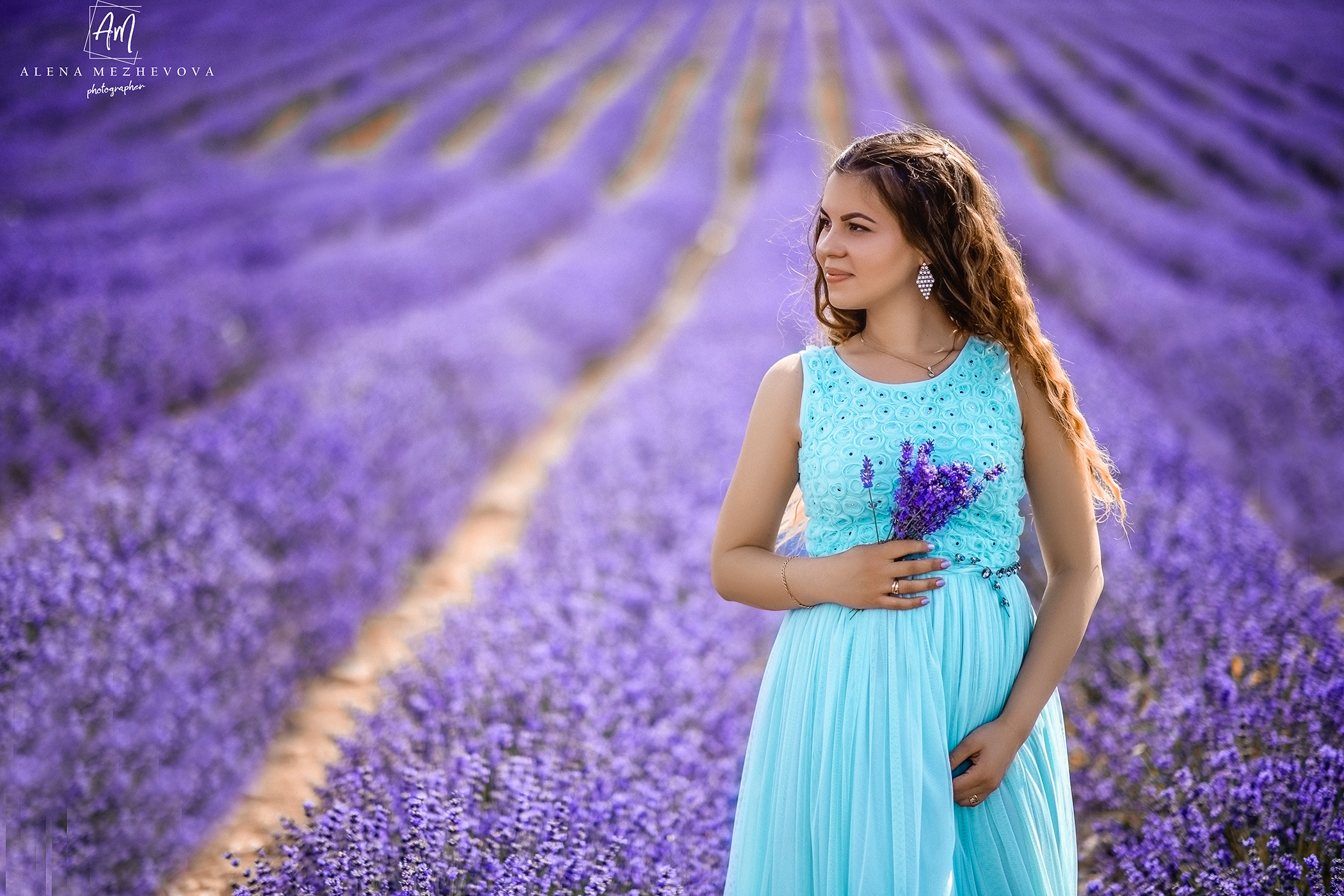 Фотосессия в лаванде. Свадебный и семейный фотограф и видеограф, Крым, Москва, Санкт -Петербург