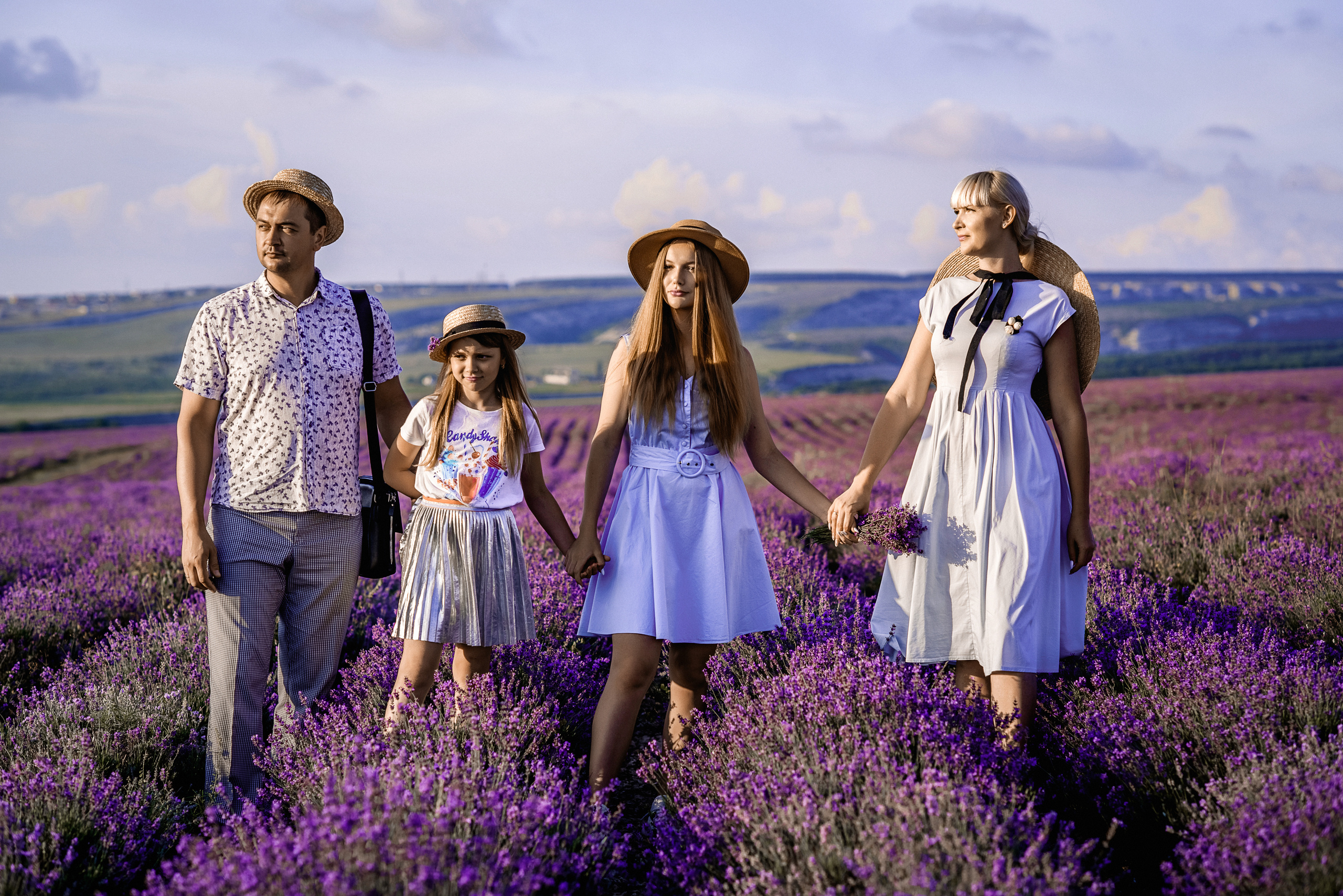 Фотосессия в лаванде. Свадебный и семейный фотограф и видеограф, Крым, Москва, Санкт -Петербург