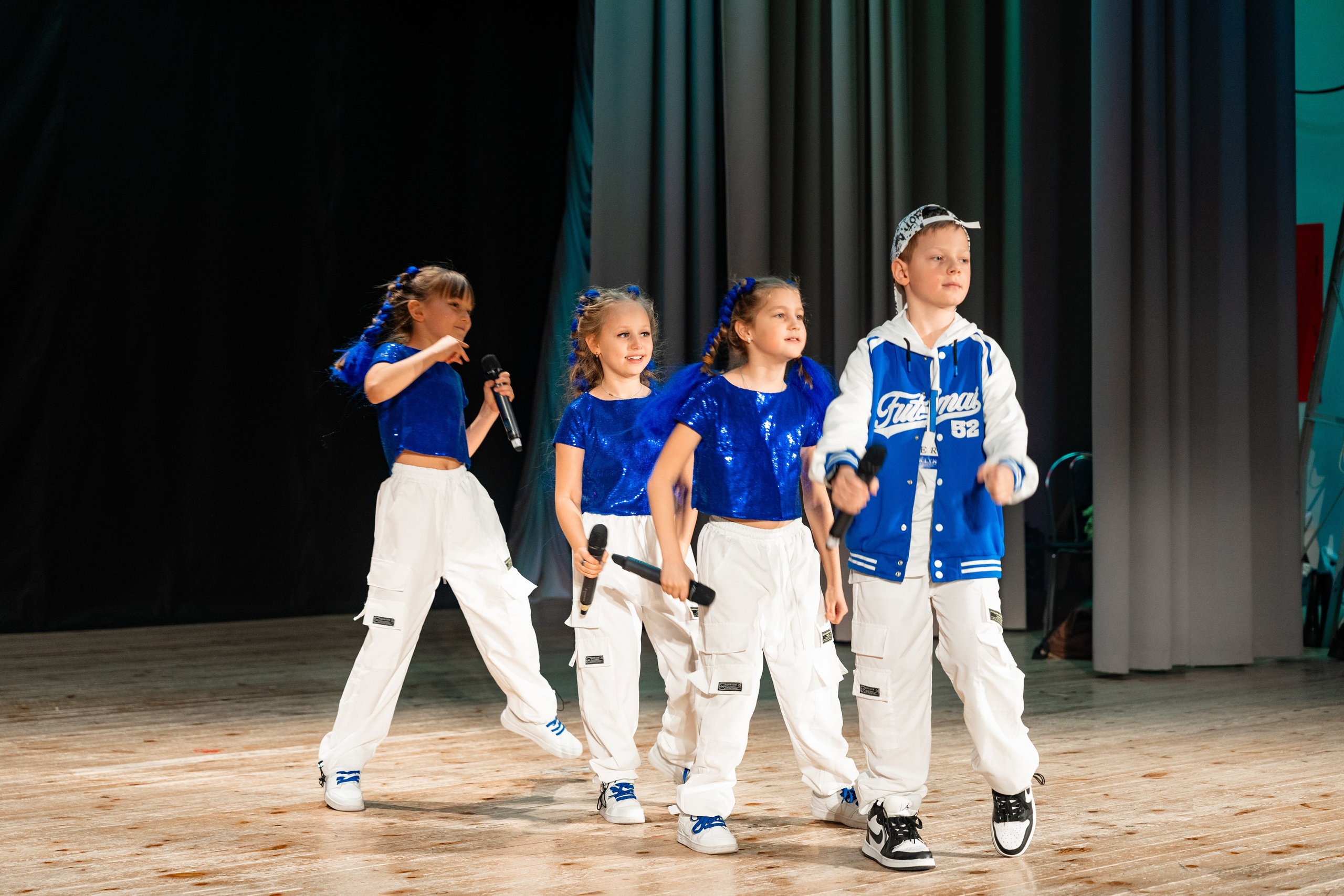 Концерт ДК Буривестник. Фотограф Никита Комаров