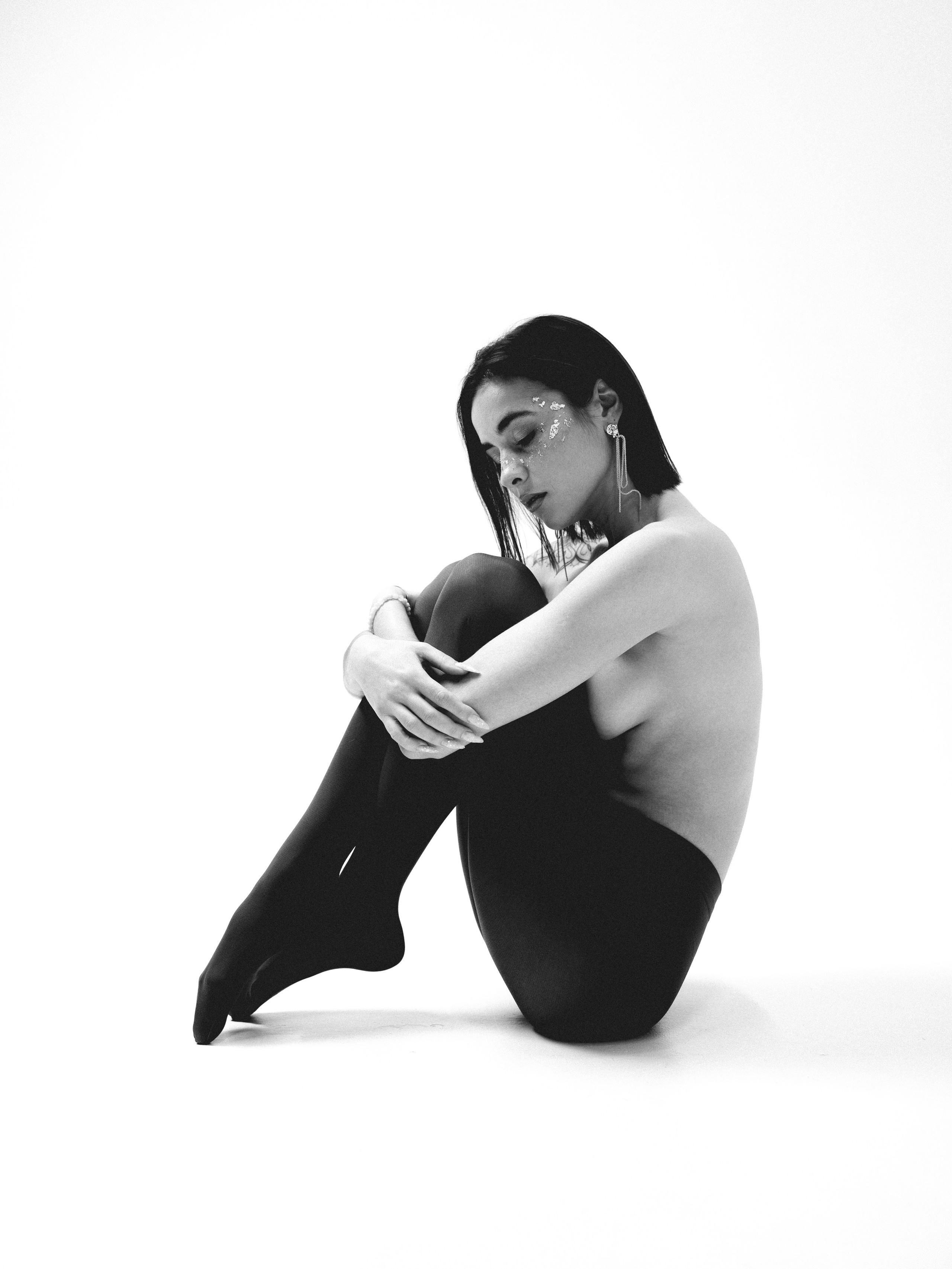 В красных колготках. Иван Упоров — фотограф, рилсмейкер чебоксары