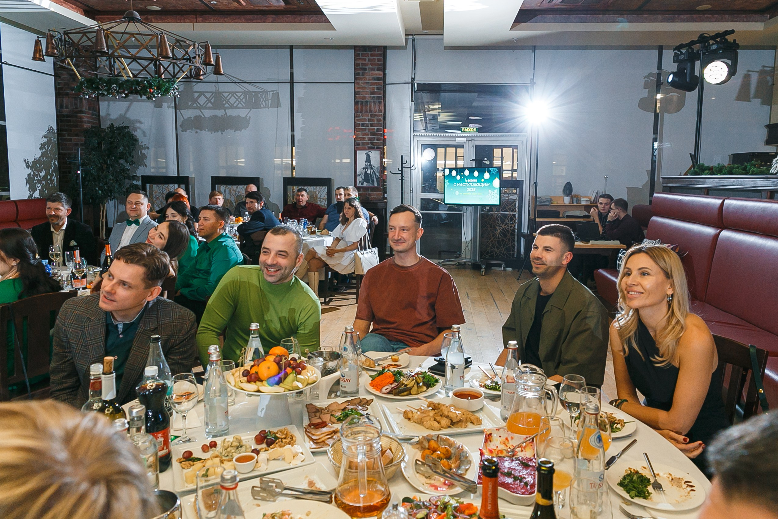 Новогодняя вечеринка компании Econex. Событийный фотограф Максим Бескоровайновнов